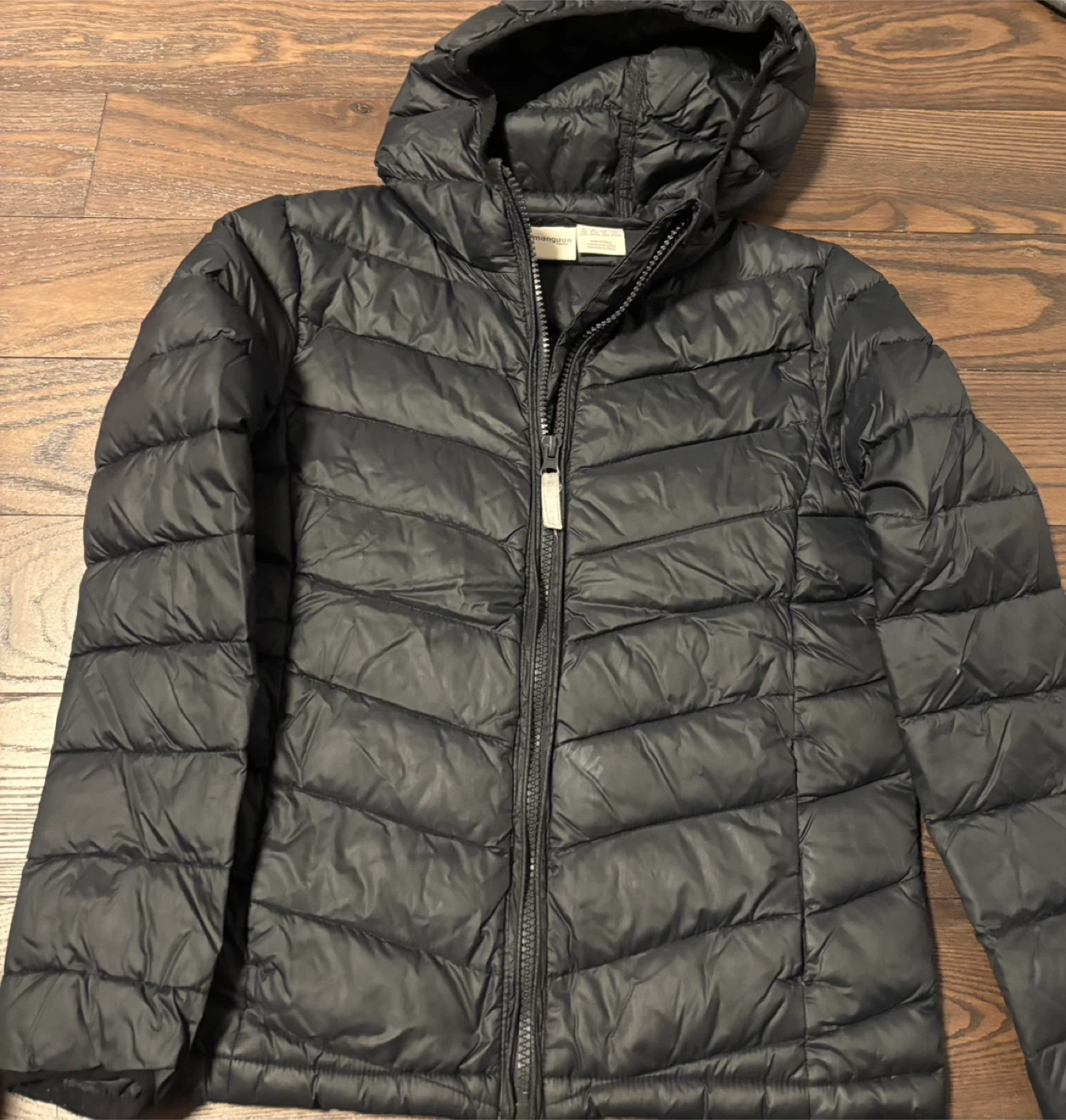 Manguun Black Puffer Jacket - Size M 9-10