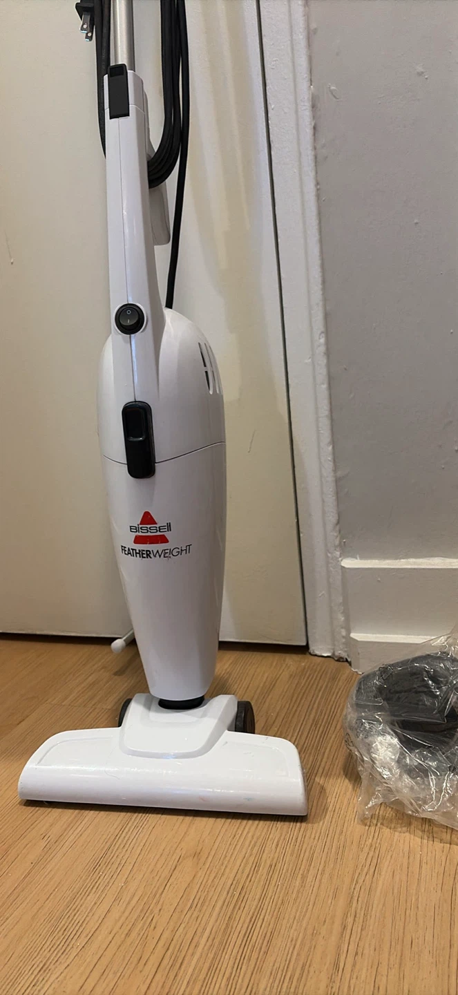 Bissell FeatherWeight Vacuum with new filters - photo 2