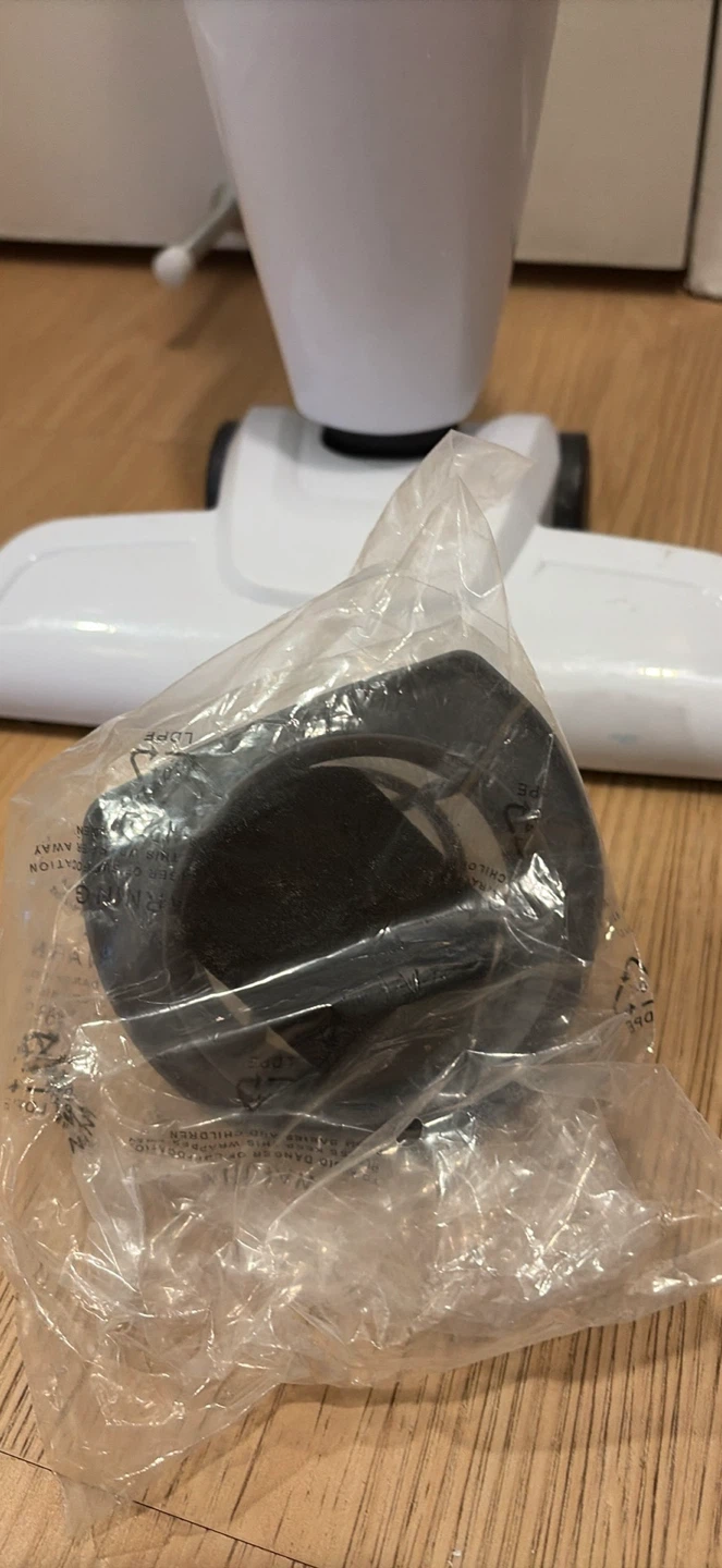 Bissell FeatherWeight Vacuum with new filters - photo 5