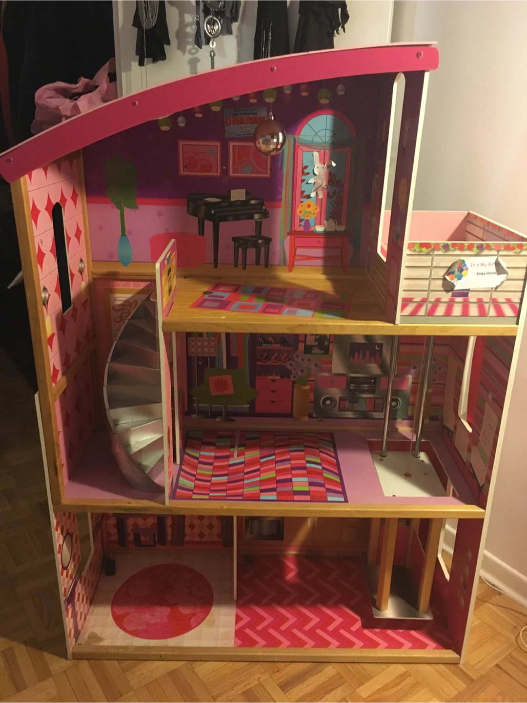 KidKraft Dream Mansion Dollhouse looking for a loving home.