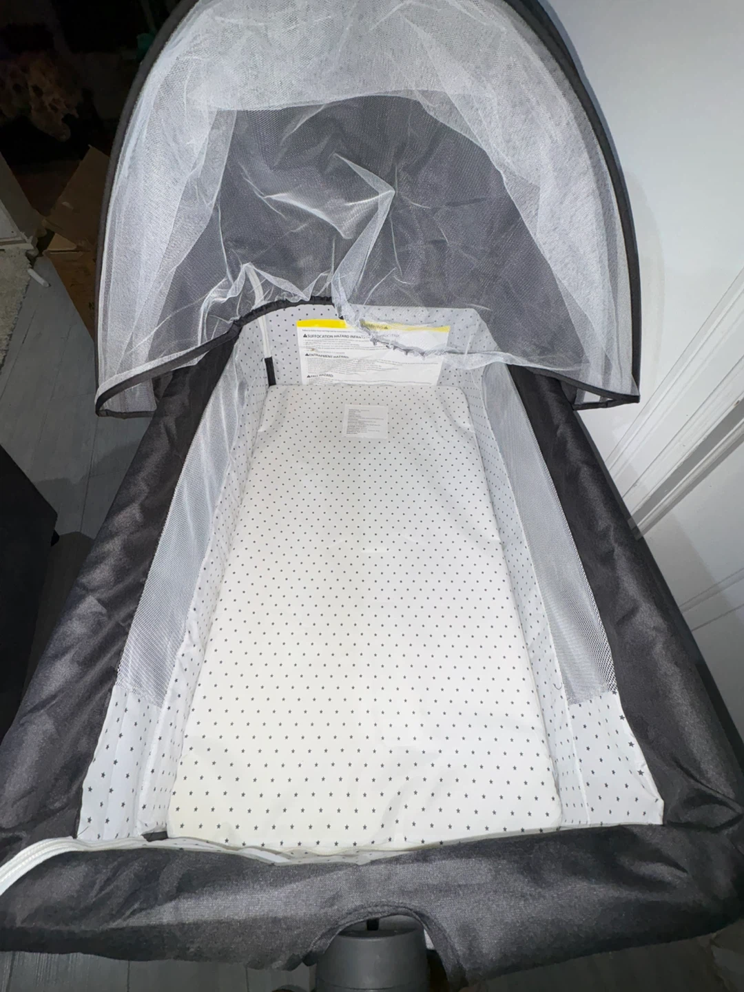 Bedside Crib - Great Condition! - photo 5