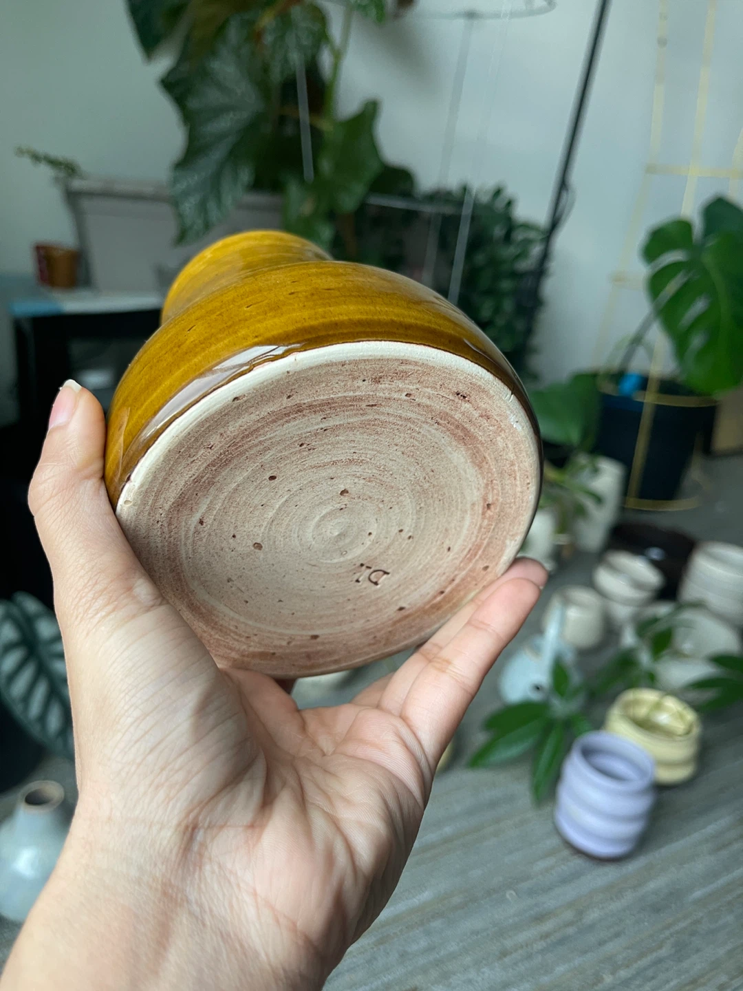 Honey mustard Ceramic Vase - photo 5