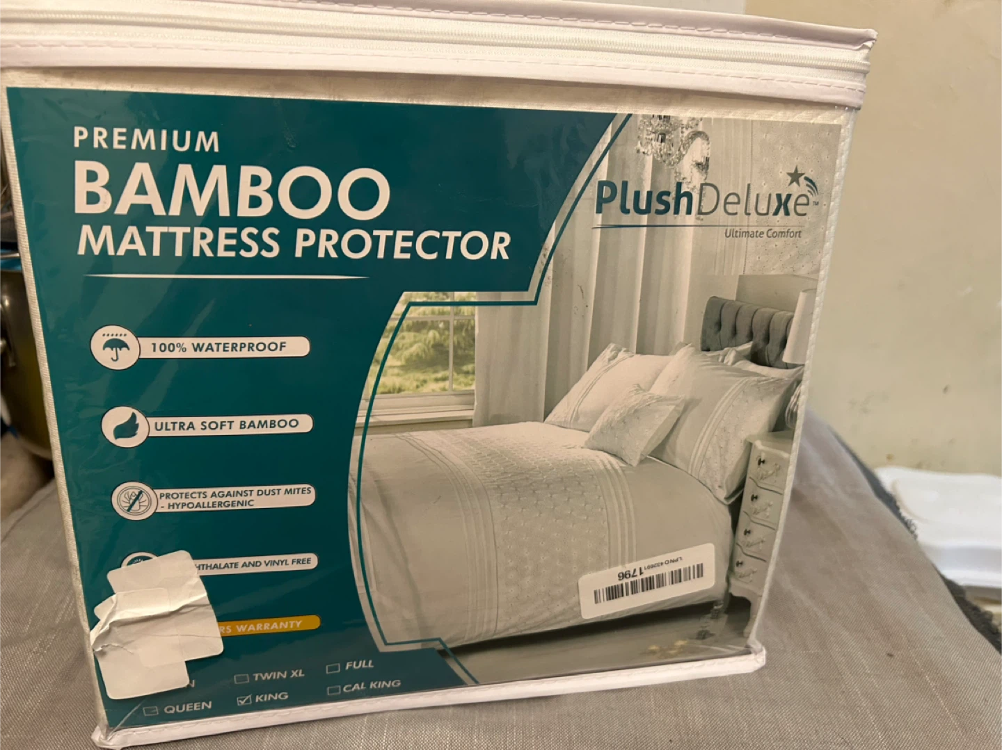 PlushDeluxe Premium Bamboo king size Mattress Protector - NEW
