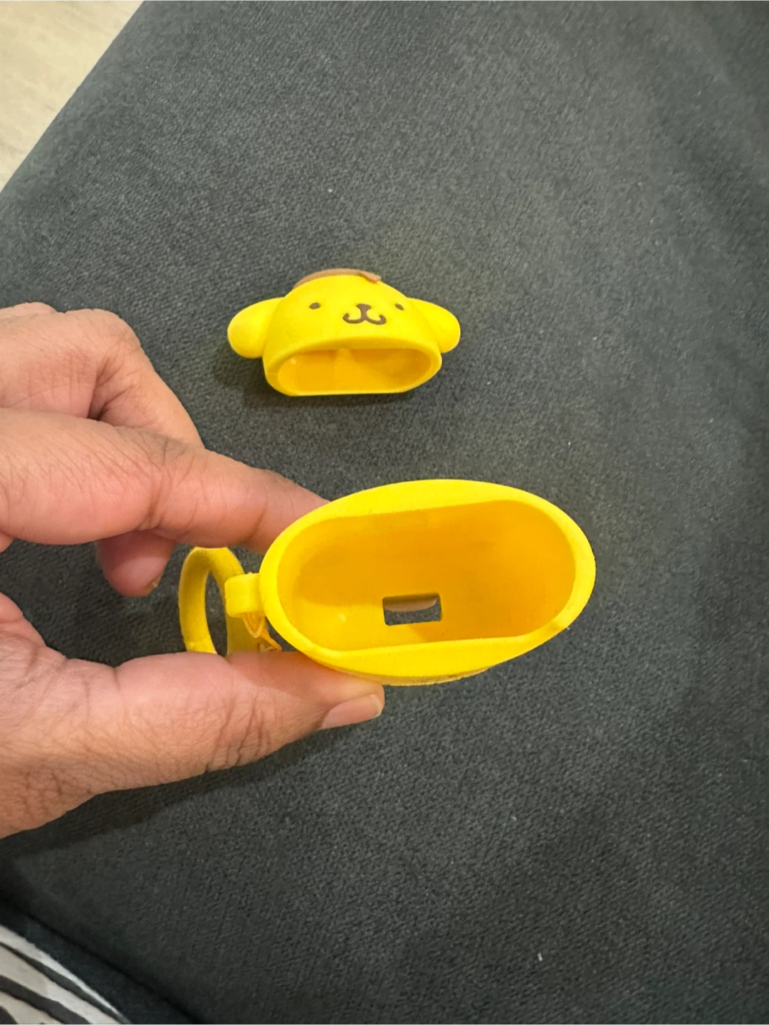 AirPods Case Brand New - photo 4