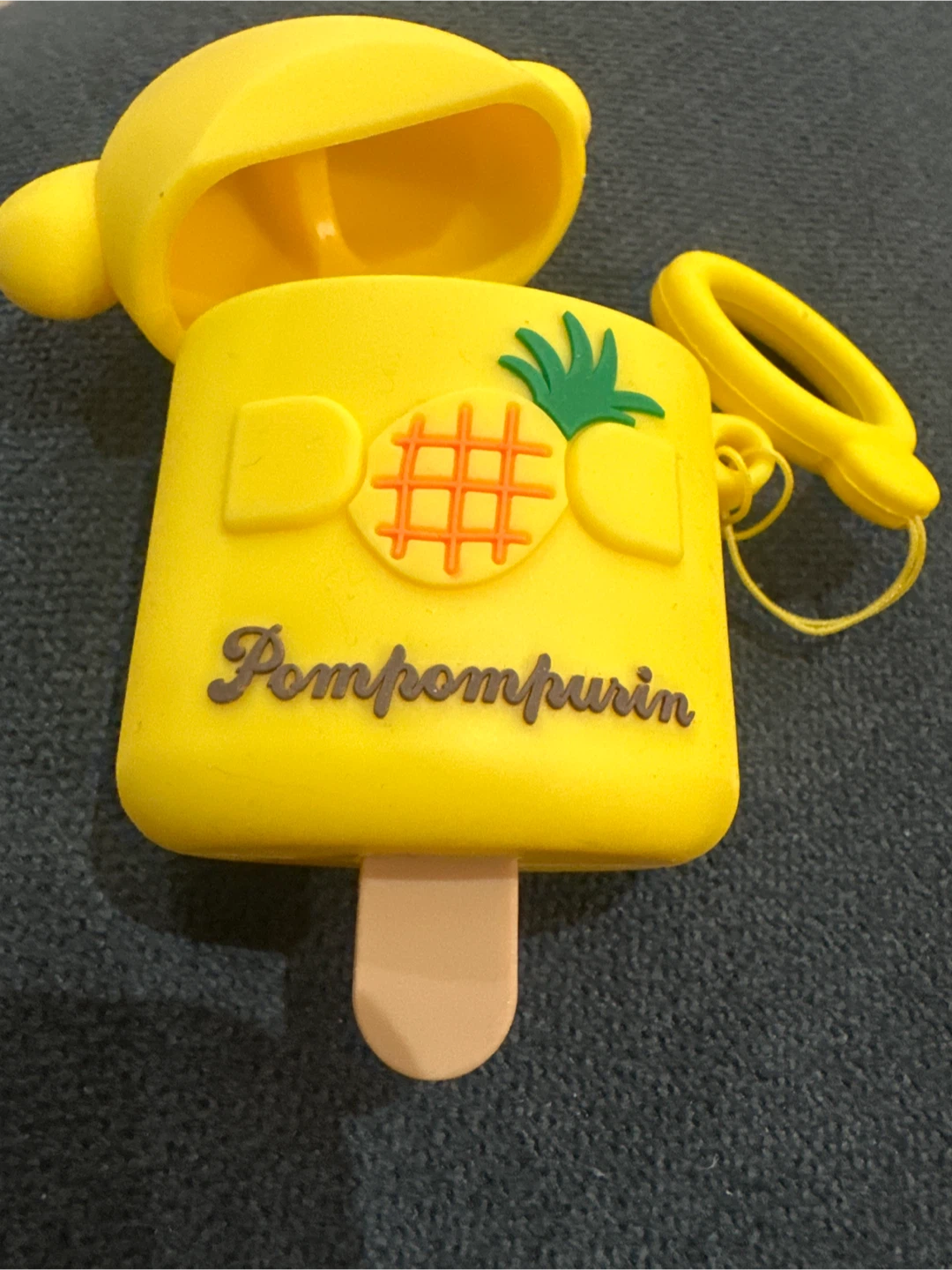 AirPods Case Brand New - photo 5