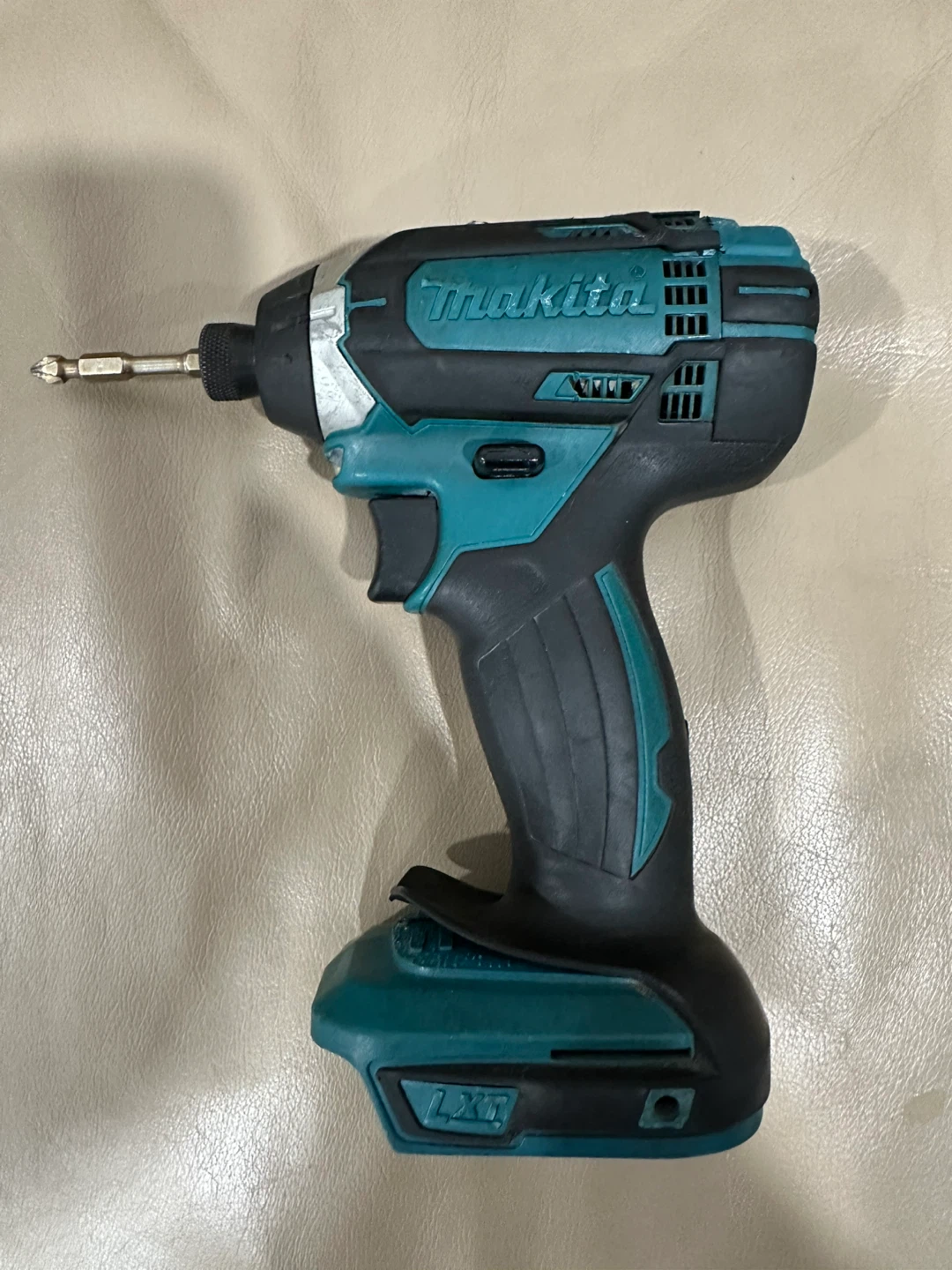 Makita 18V Cordless Impact Driver - photo 4