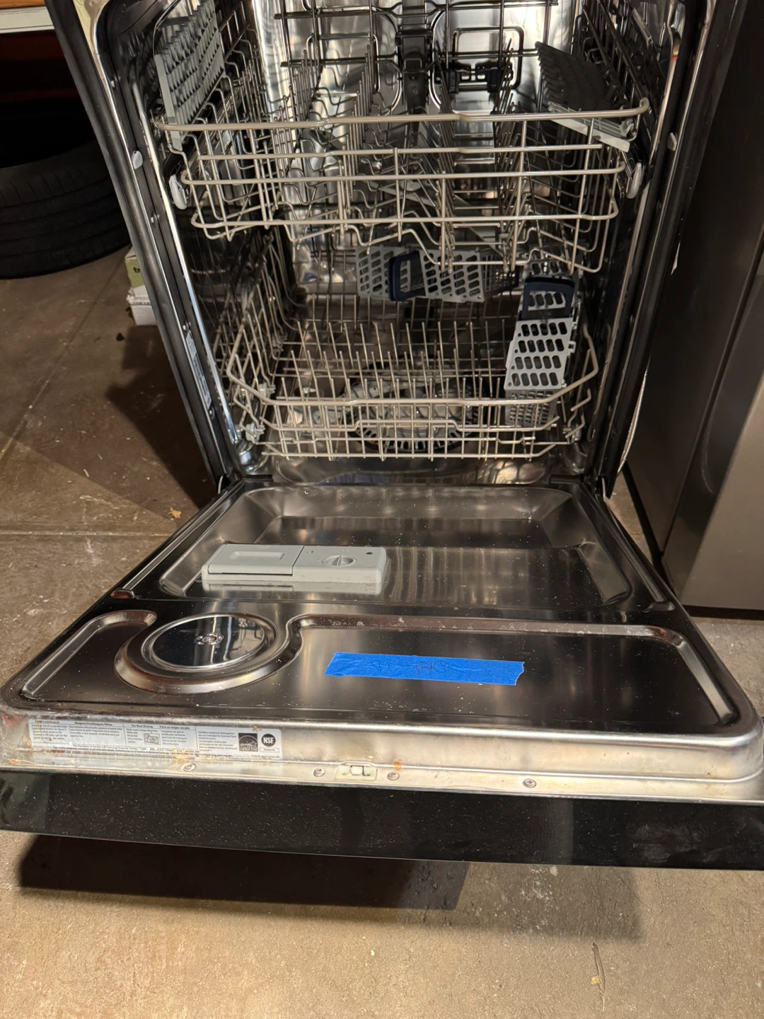 Samsung Black Dishwasher - photo 3