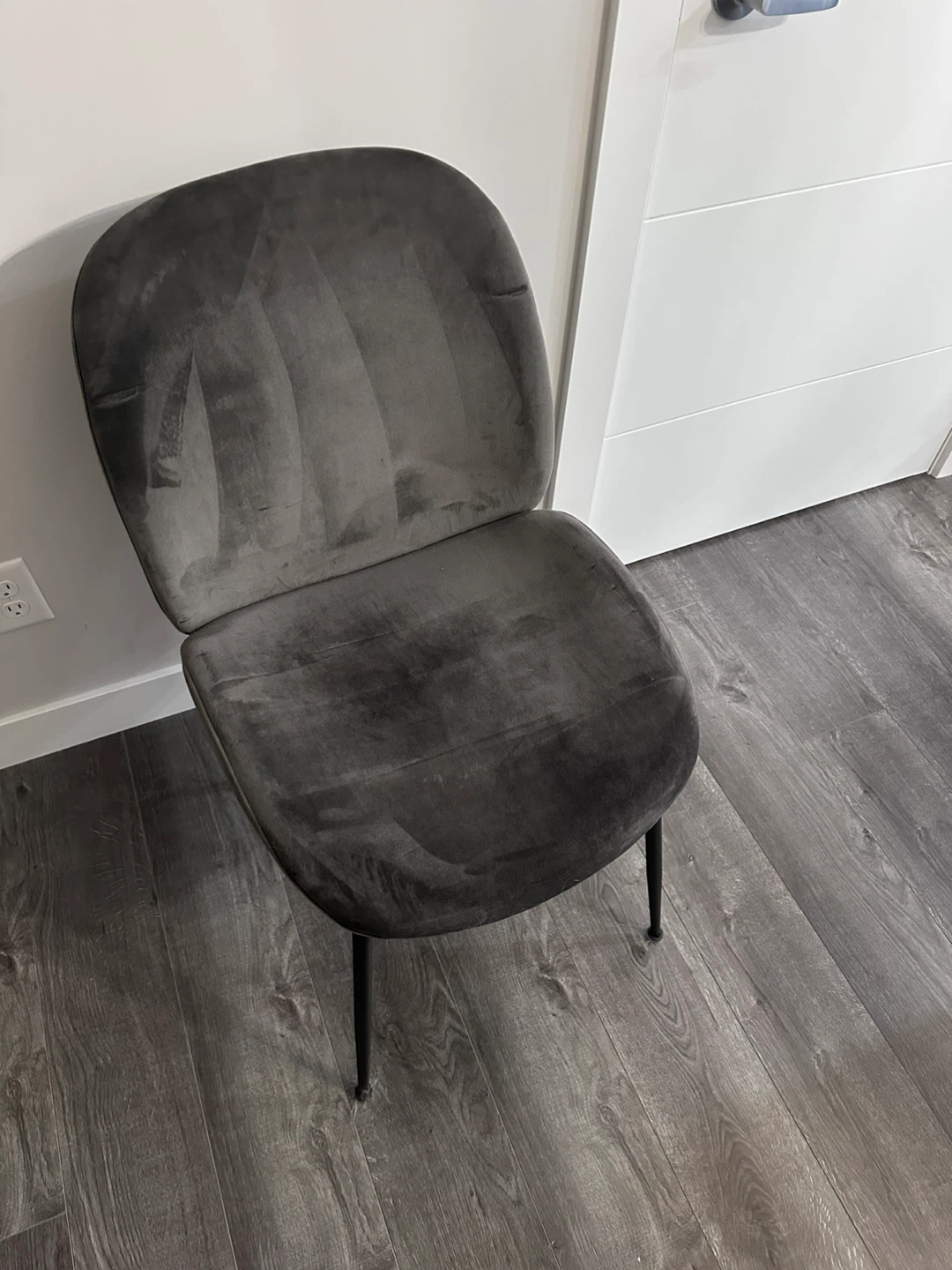 Live edge wood table and velvet chairs - photo 3