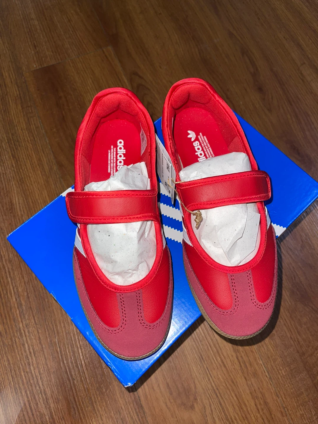 Adidas Samba Jane Red Size 6 Women's - photo 2