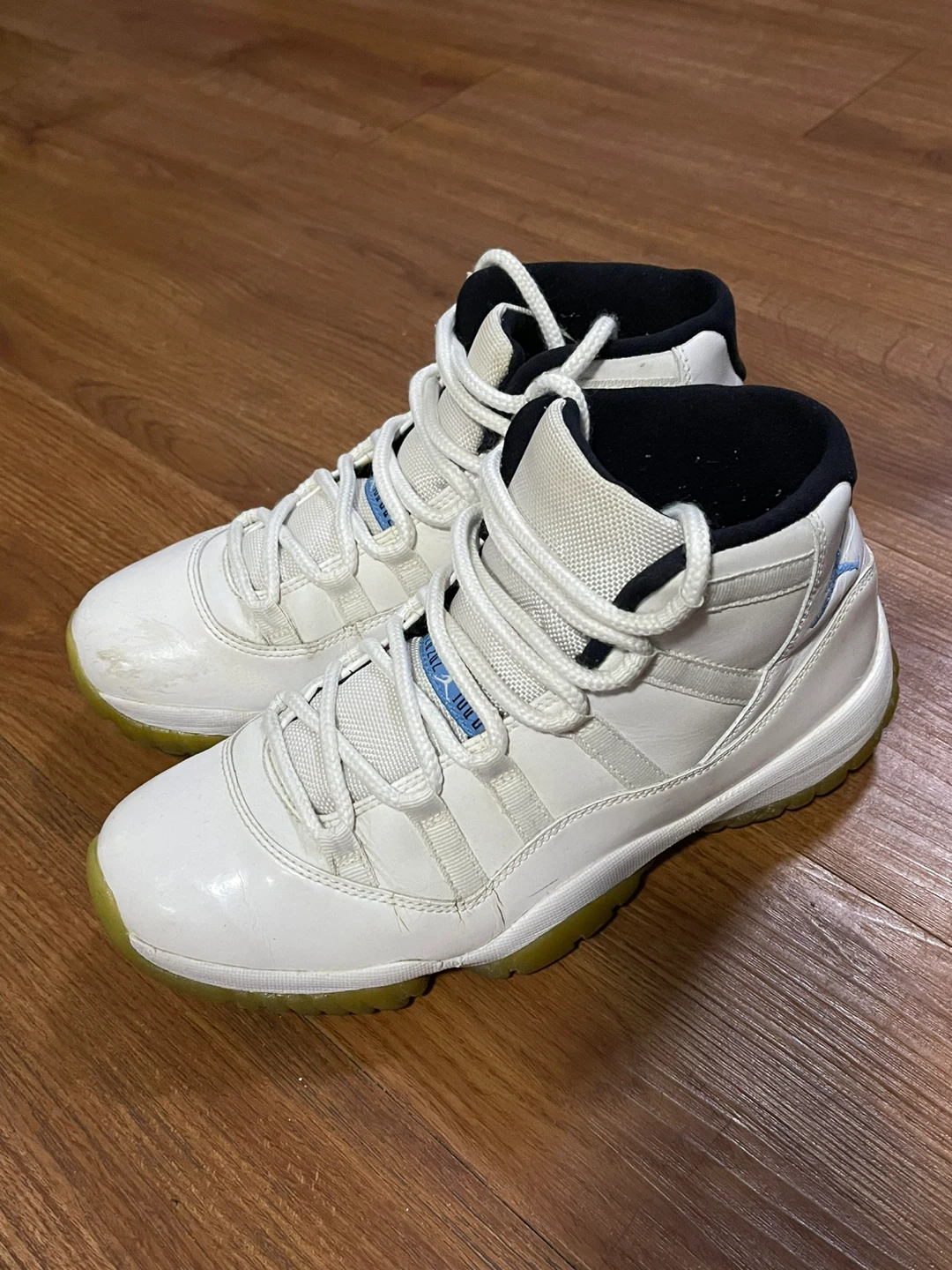Air Jordan 11 Retro White