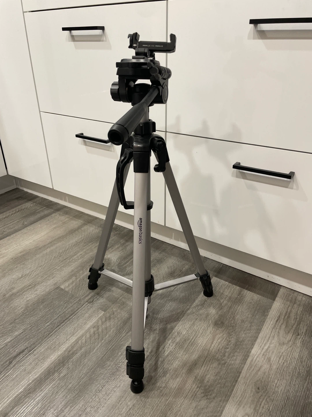 Amazon Basics Lightweight Camera Tripod - photo 2