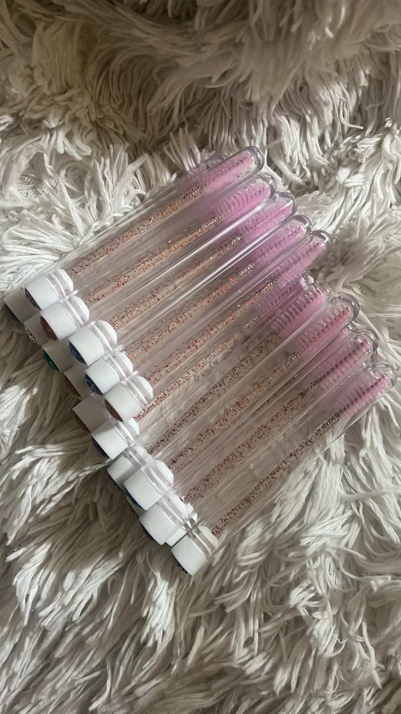 Lash brushes