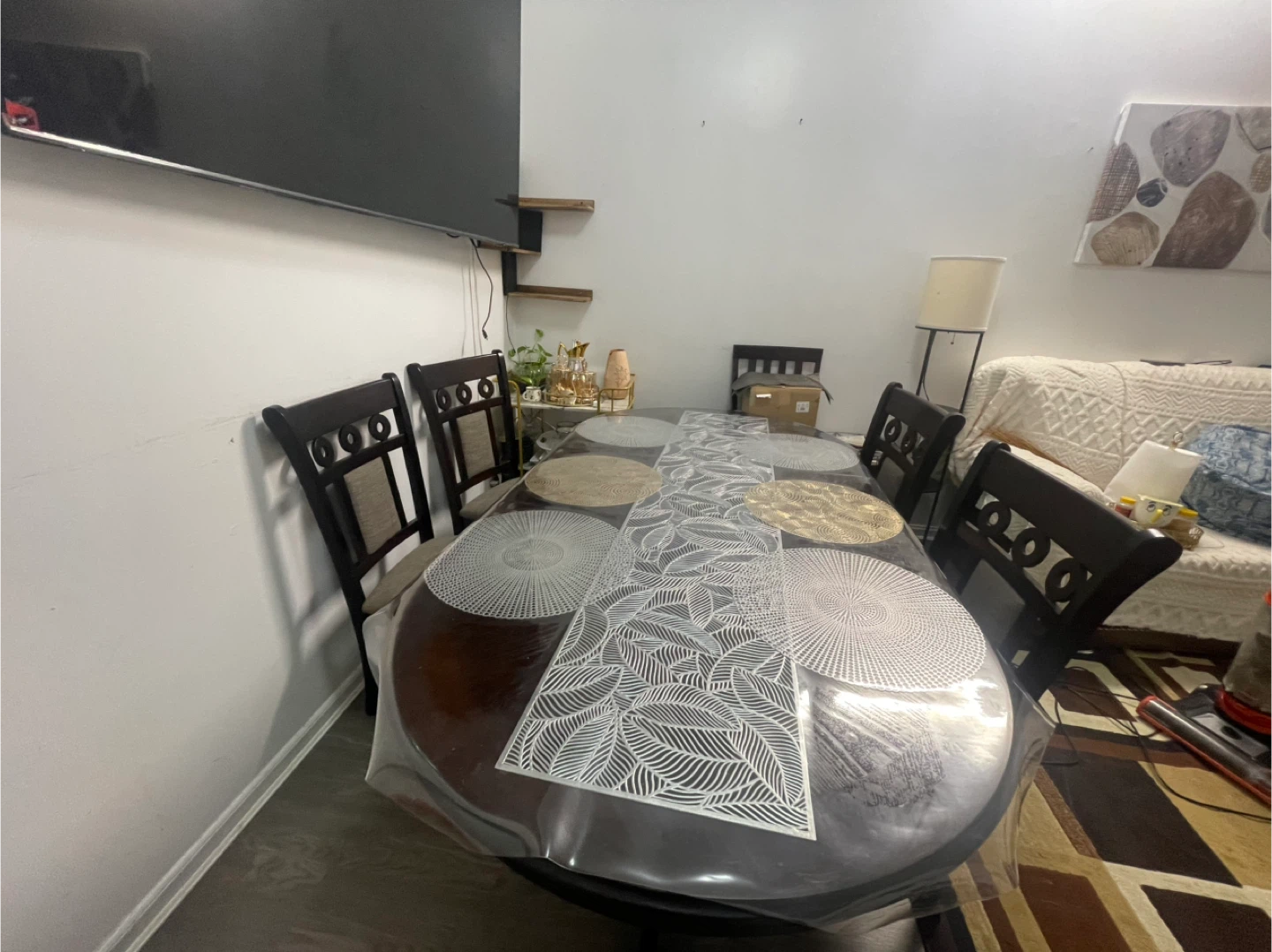Oval Dining Table with 5Chairs