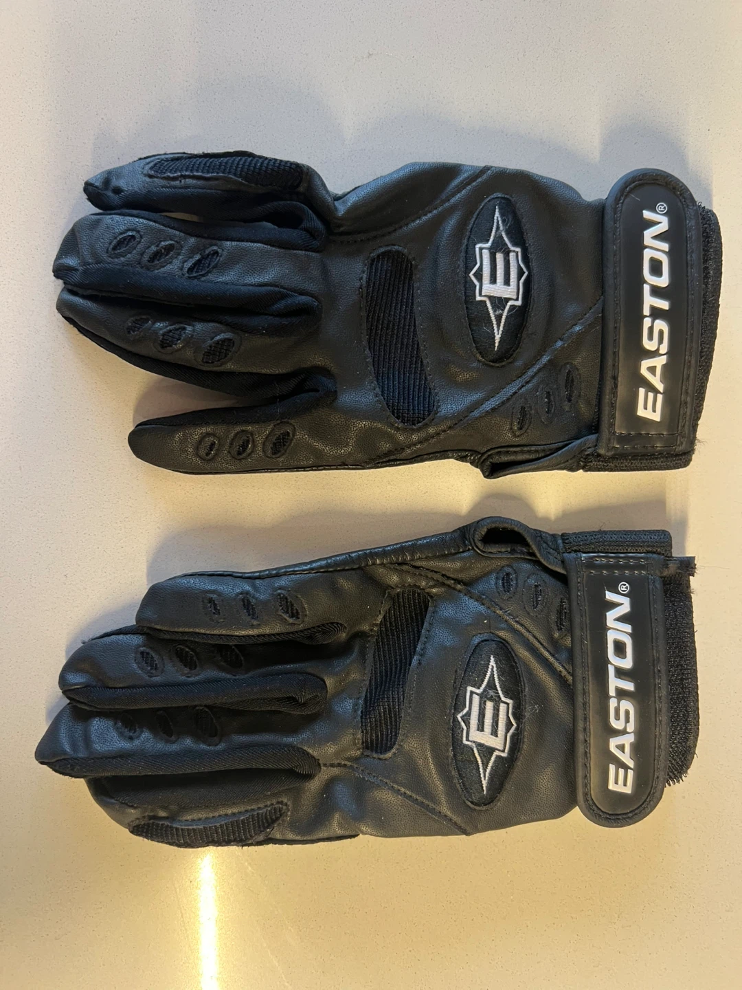 Easton & Under Armour Baseball Gloves - photo 5