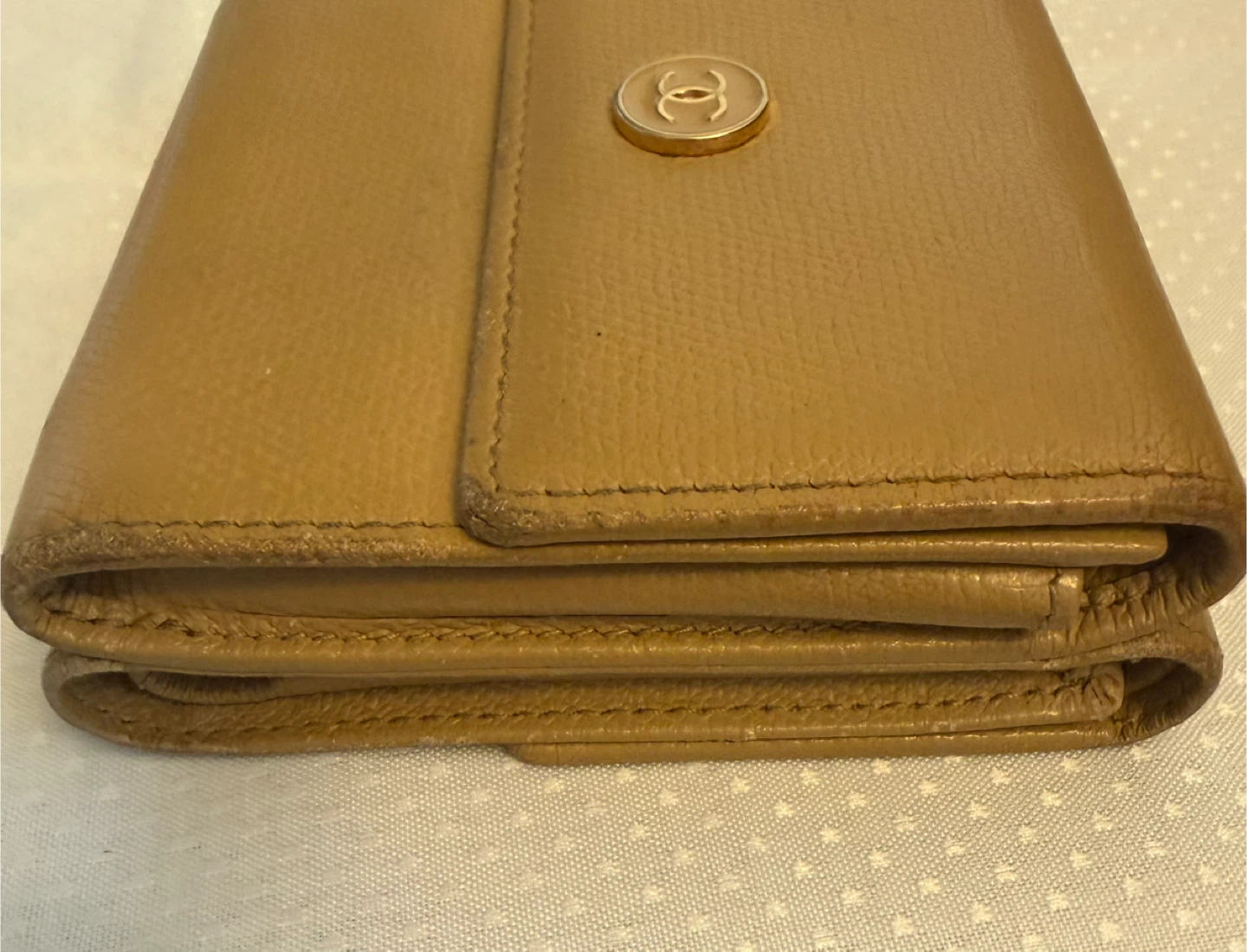 Chanel trifold Leather Wallet - photo 2
