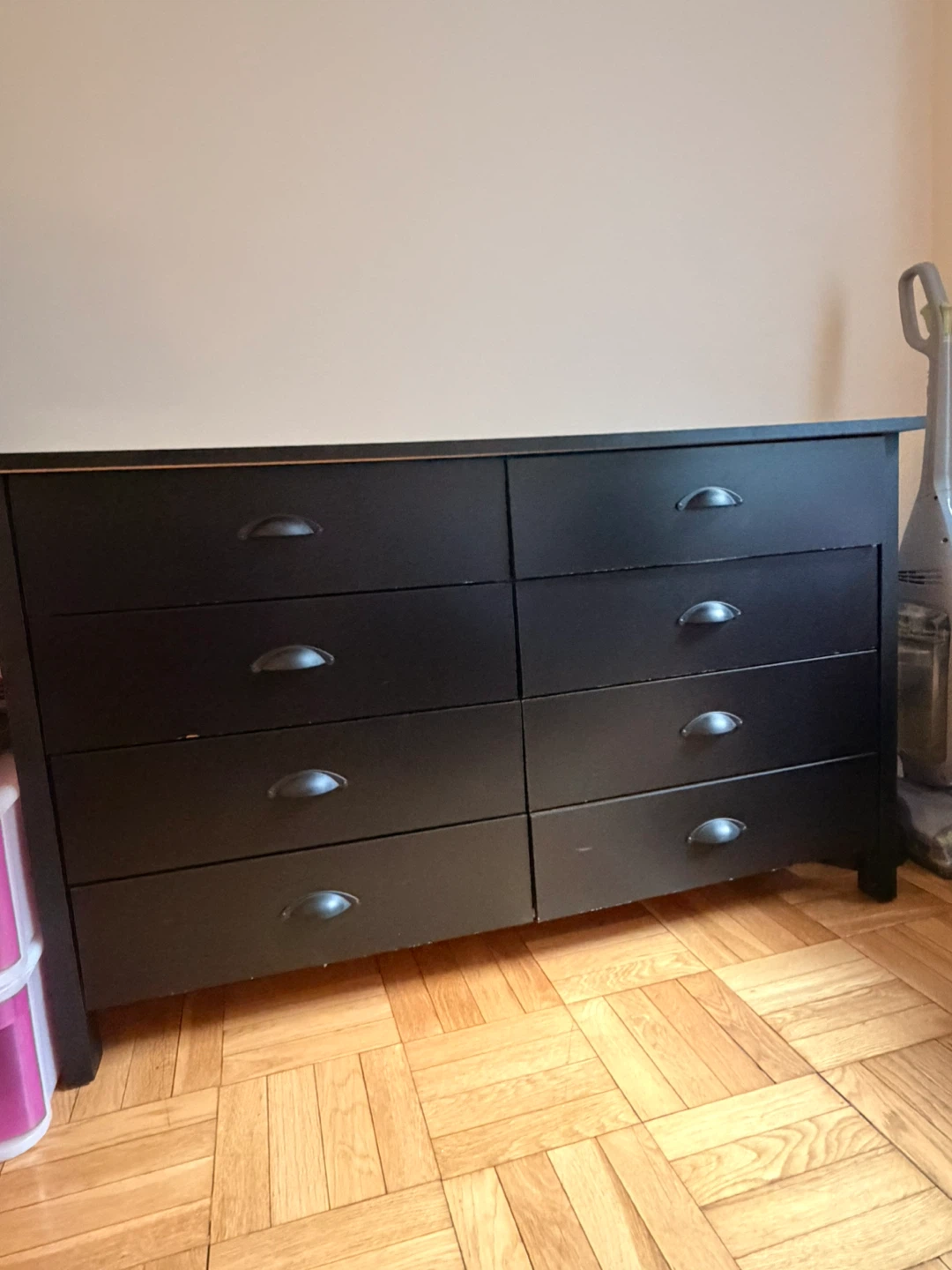 Black 8-Drawer Dresser