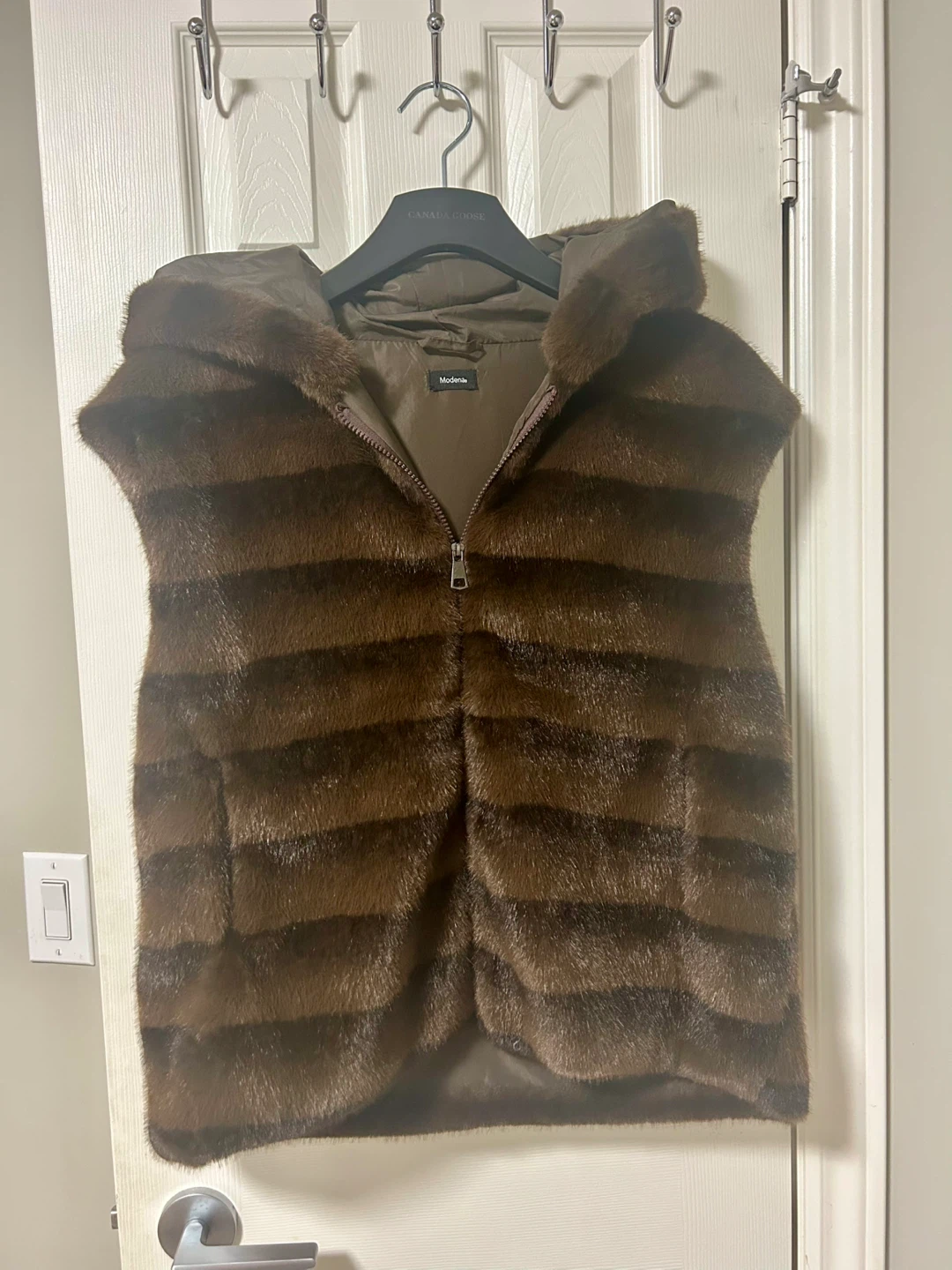Modeknite Brown Fur Vest
