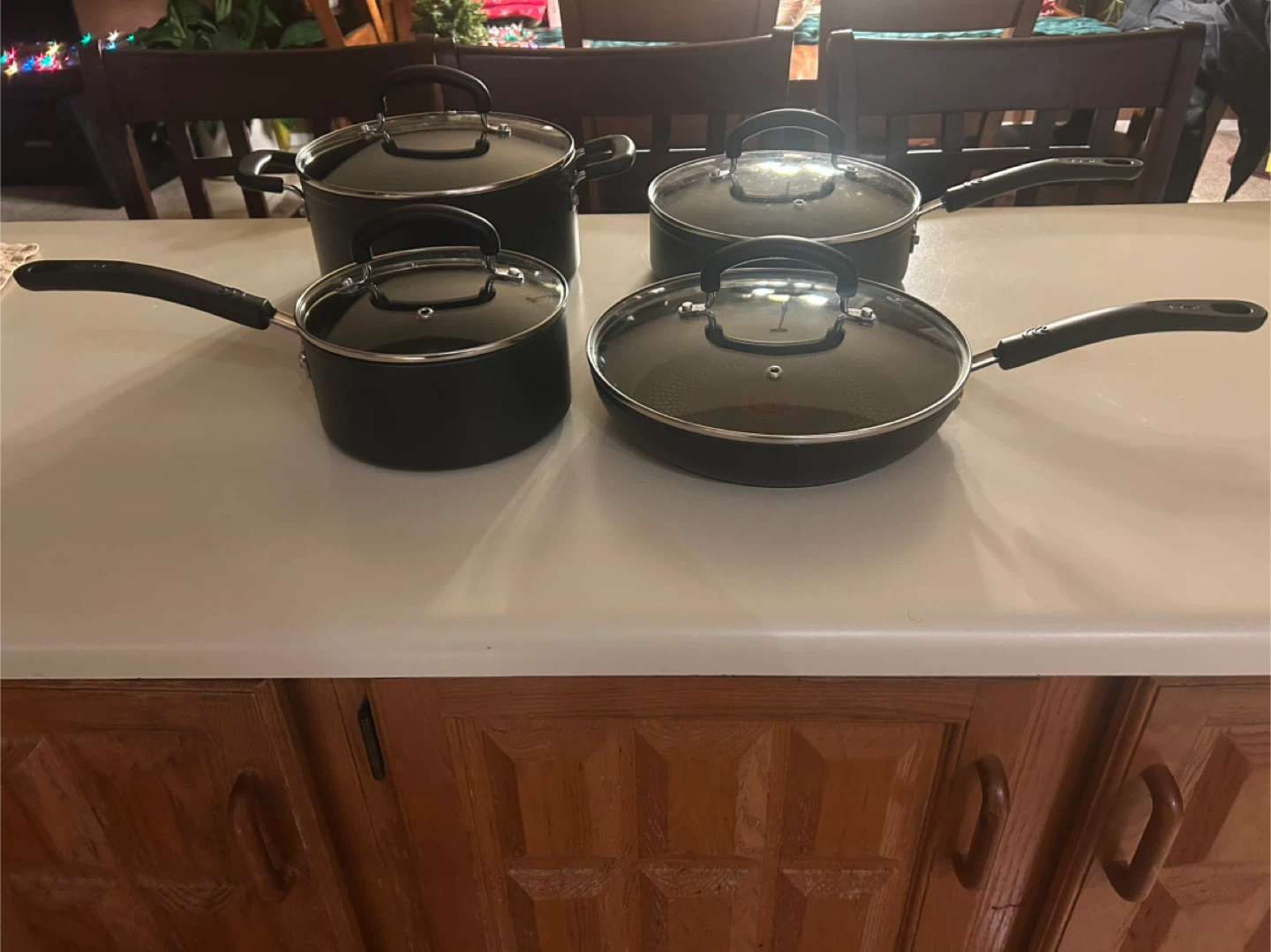 Like New! 8 piece T-fal Black Cookware Set