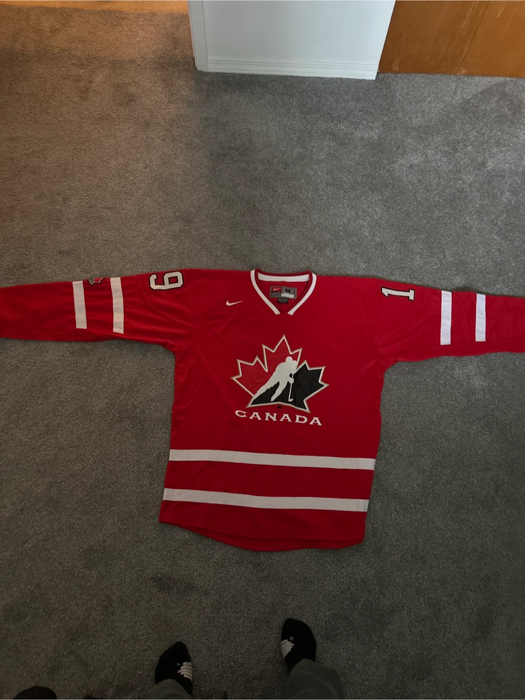 Nike Canada Hockey Jersey - Thornton #19 - Size M