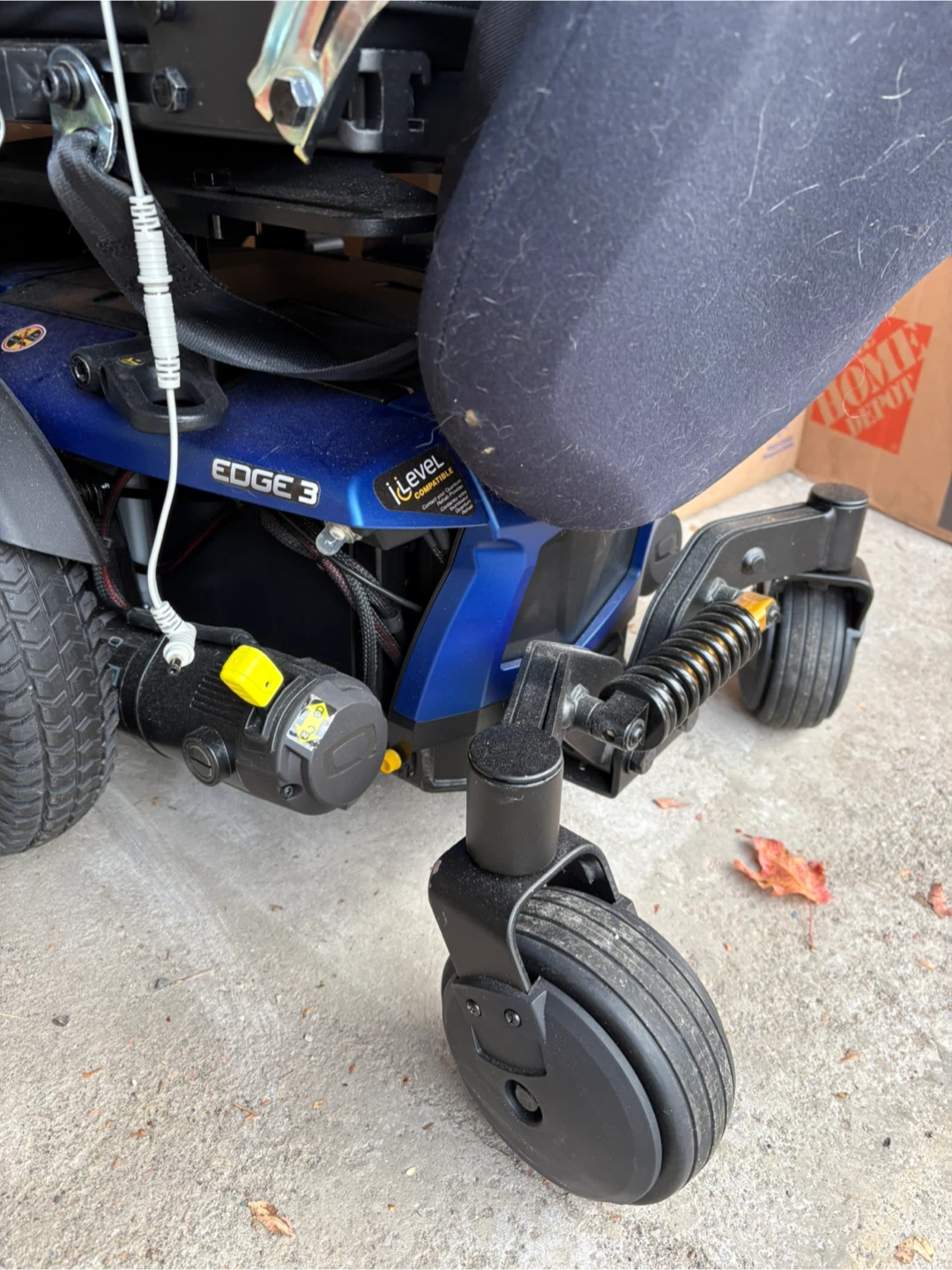 Quantum Rehab Edge 3 Power Wheelchair - photo 4