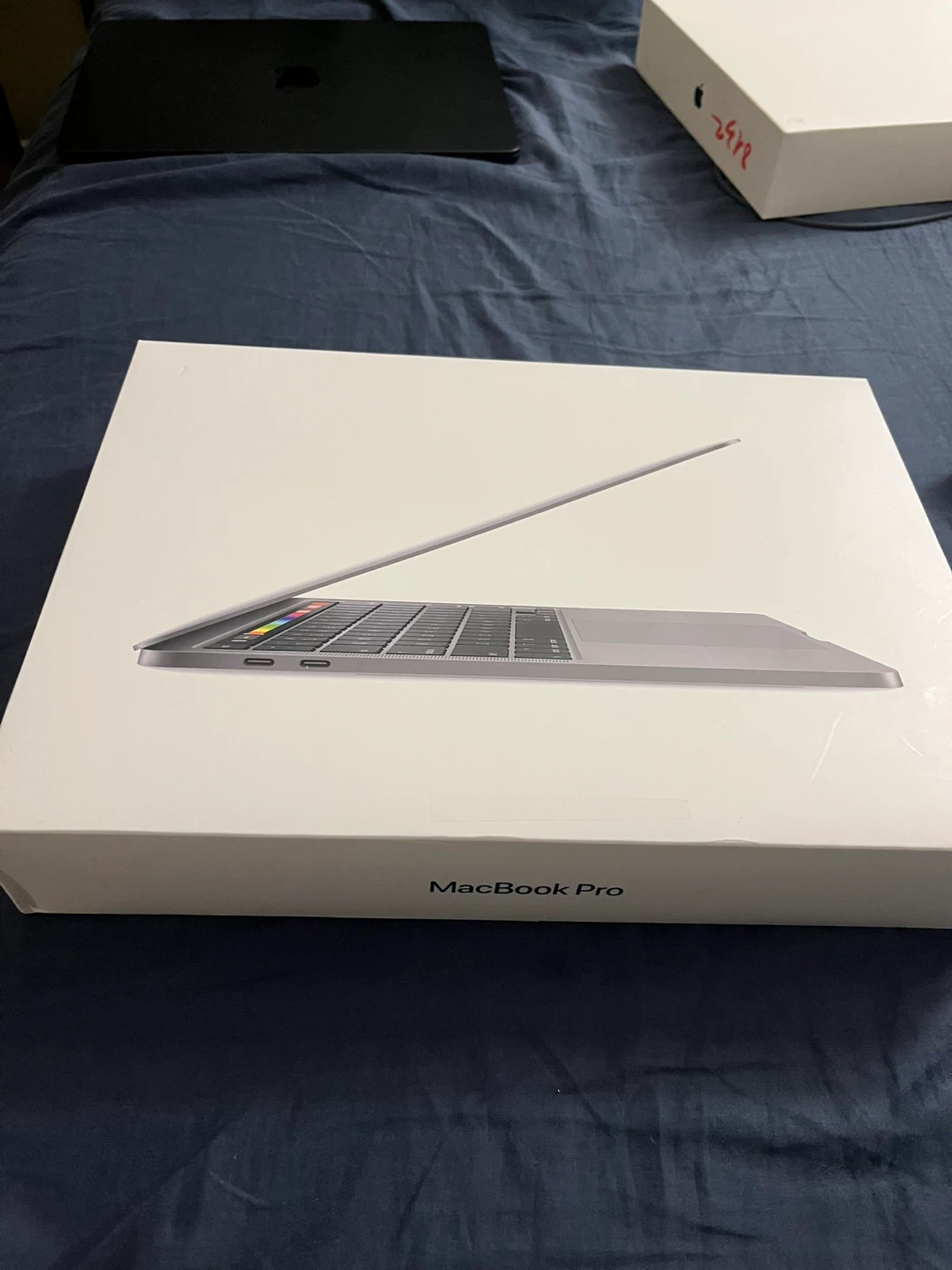 Box Only :MacBook Pro 13-inch Space Gray 512GB