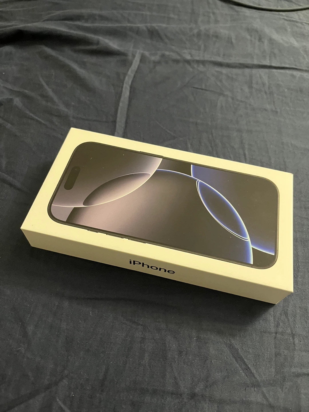 Box Only : iPhone 16 Pro, Black Titanium, 256GB