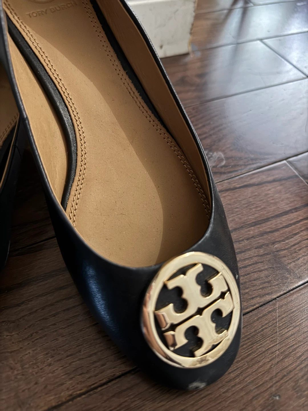 (Size 7) Tory Burch Black Leather Ballet Flats - photo 2
