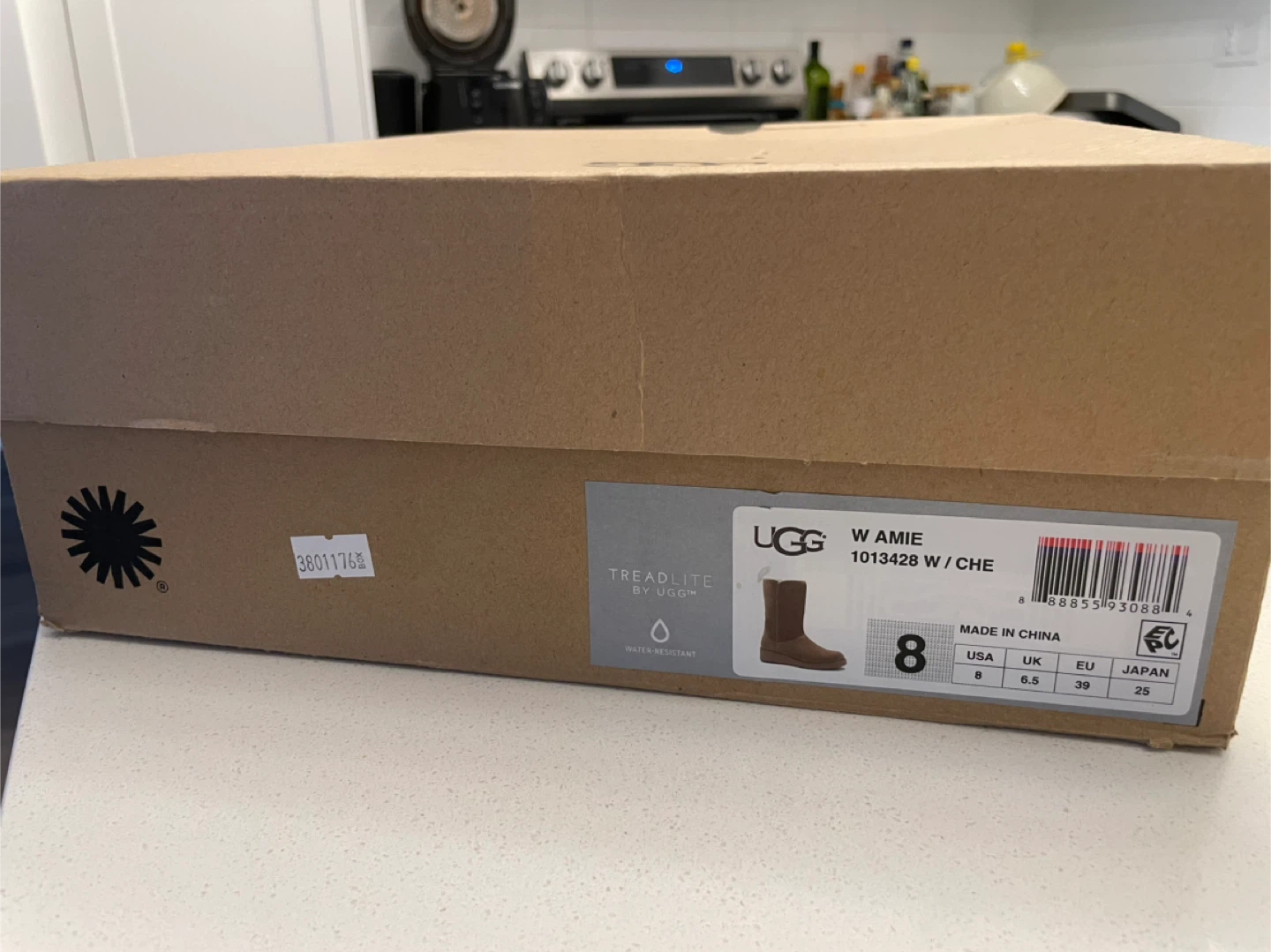 UGG W Amie Chestnut Boots - Size 8 - photo 4