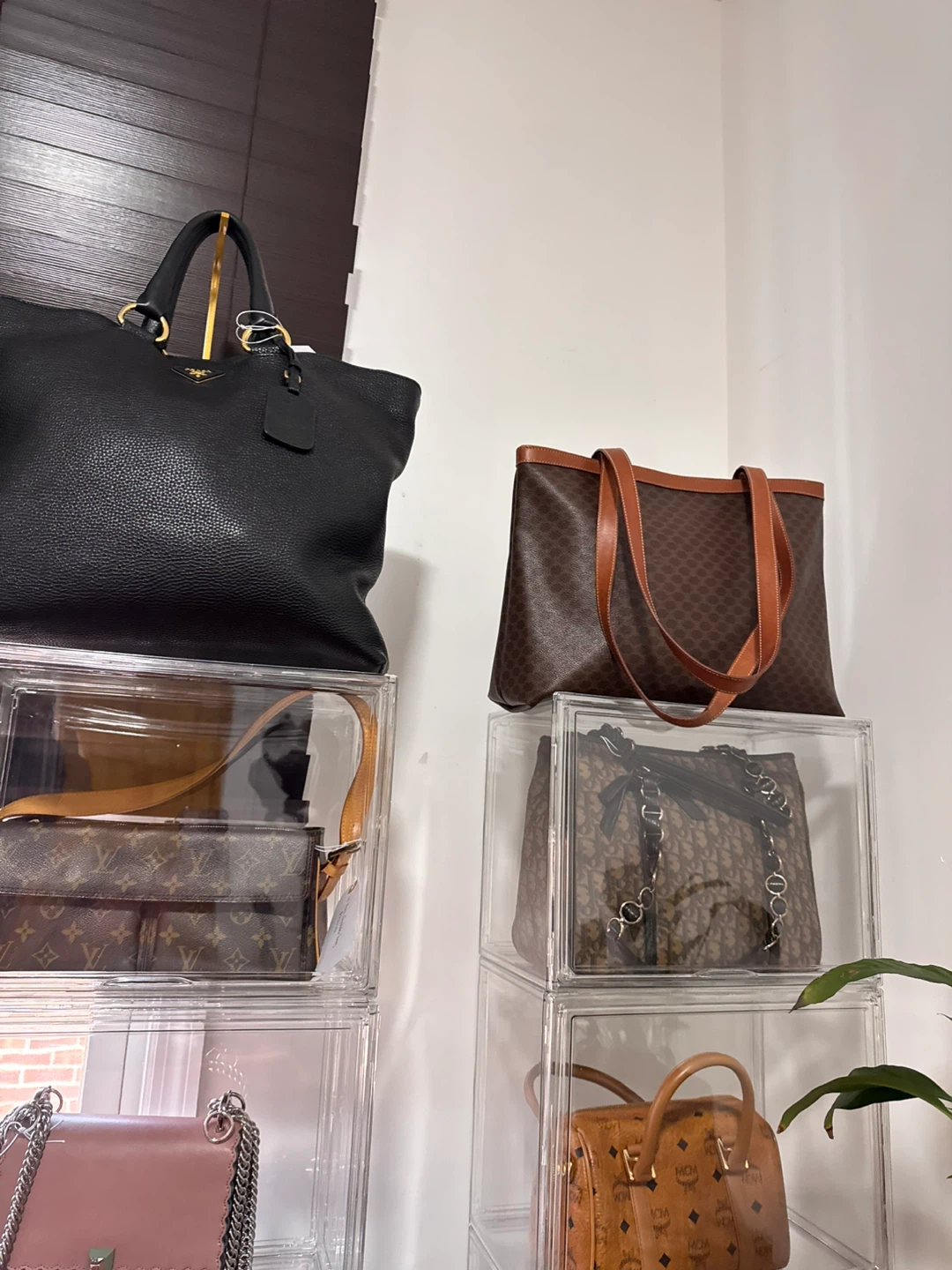 Louis Vuitton Monogram Shoulder Bag - photo 2