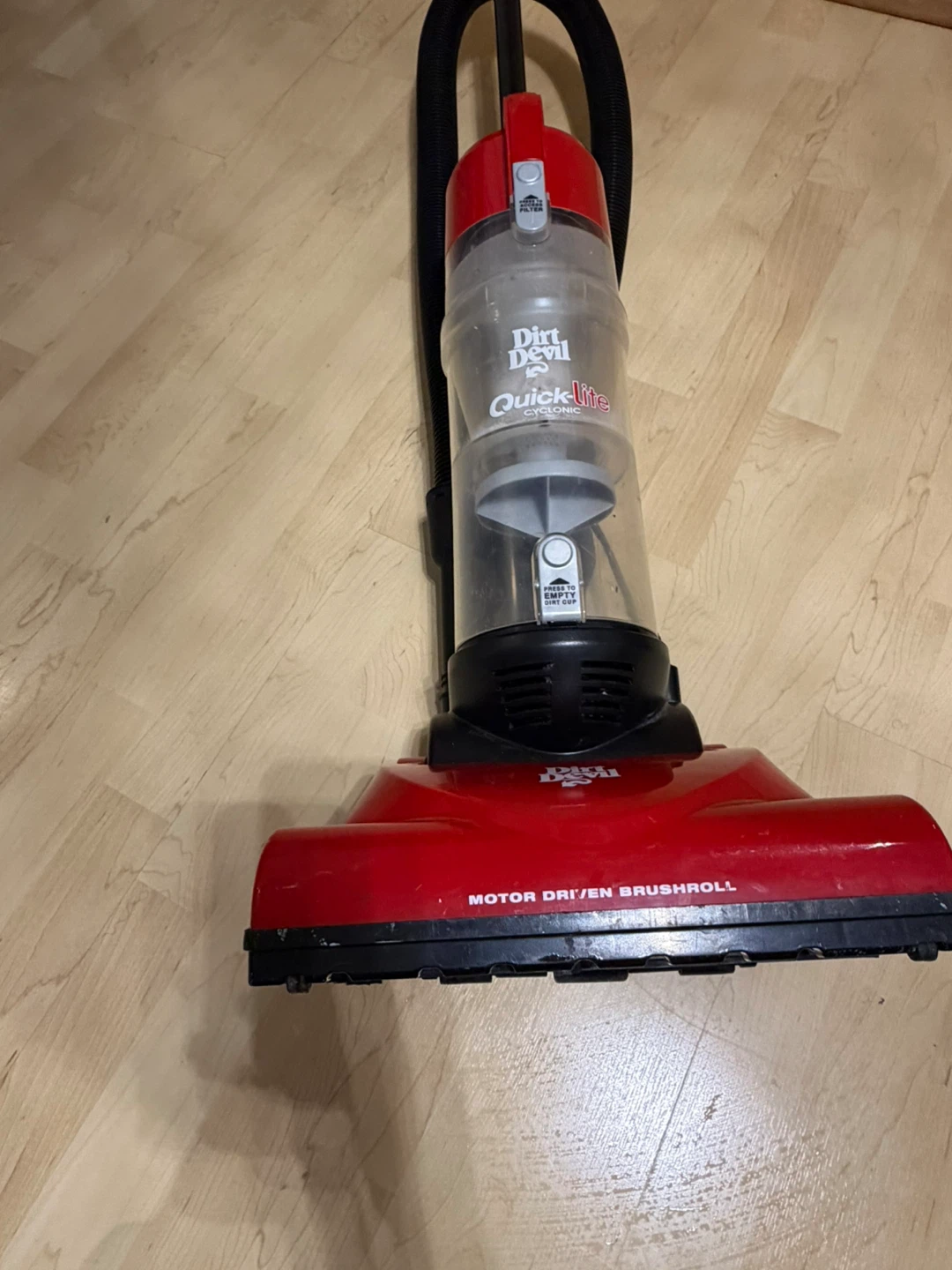 Dirt Devil Quick-Lite Upright Vacuum Cleaner