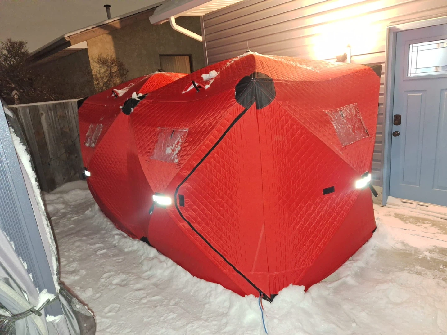 Eskimo FatFish 949i Ice Fishing Shelter