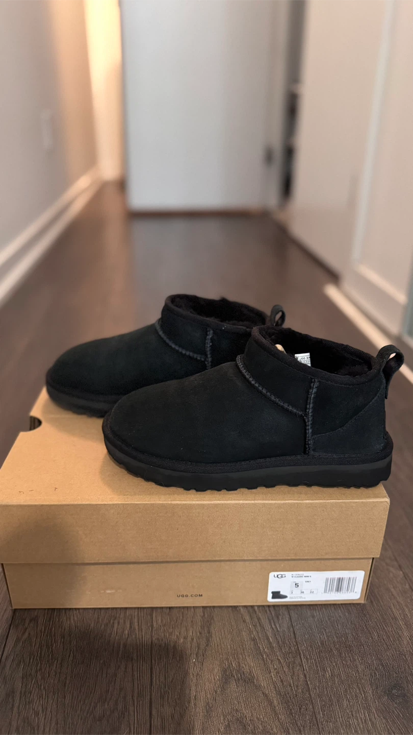 UGG Classic Ultra Mini Boots in Black US5