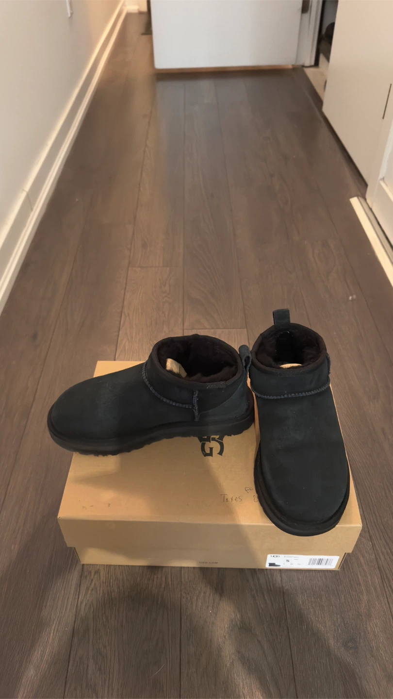 UGG Classic Ultra Mini Boots in Black US5 - photo 3