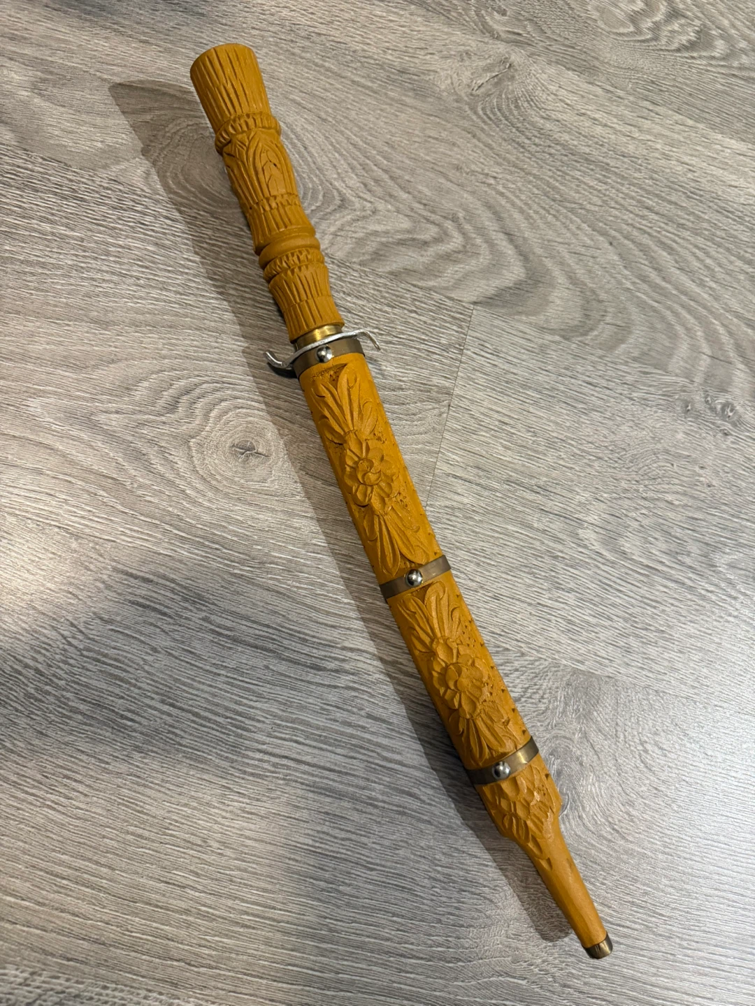 KNIFE in WOODEN CASE