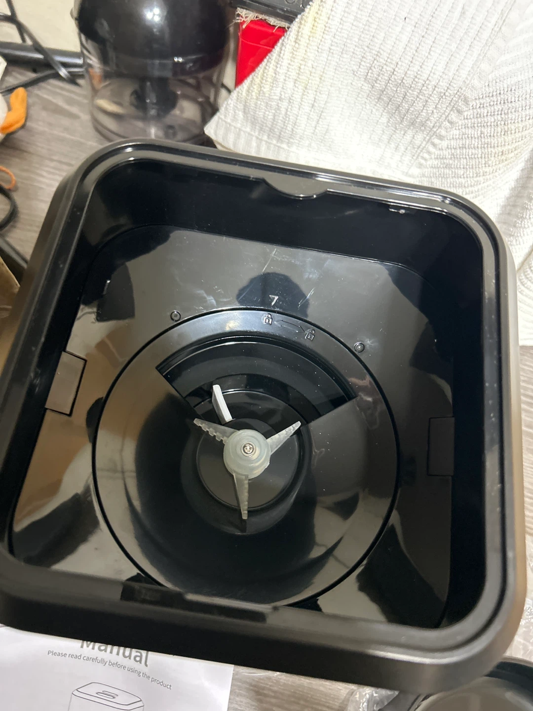 New-Automatic Pet Feeder with WiFi - photo 2