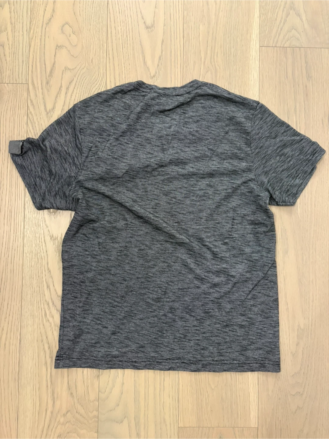 Guess Grey T-Shirt - Size Large - photo 3