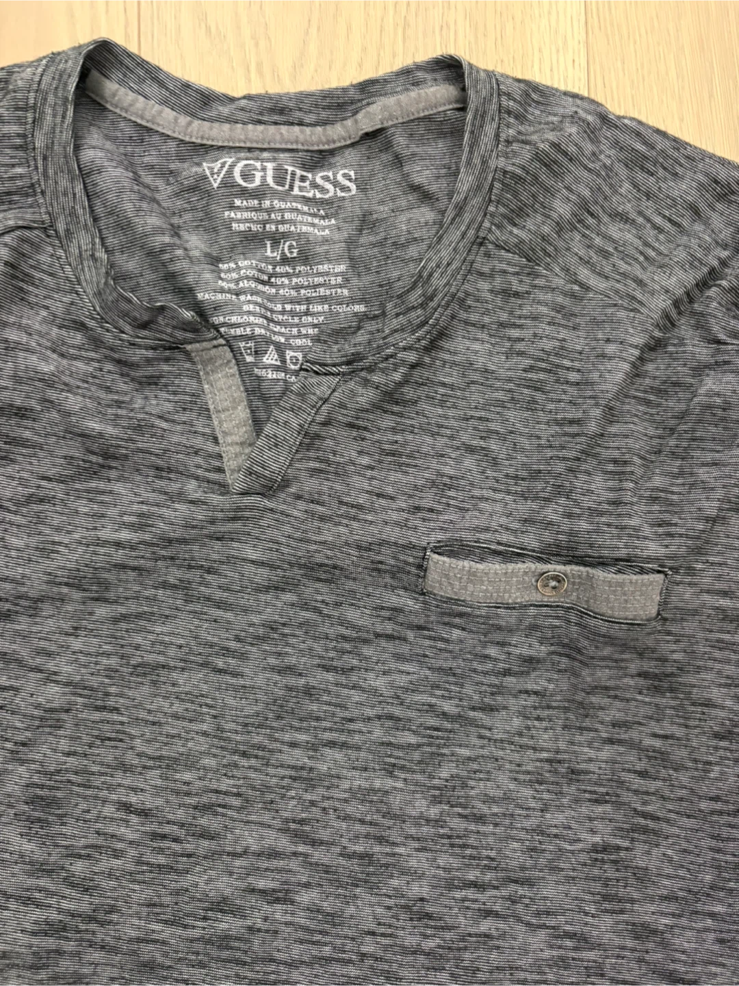 Guess Grey T-Shirt - Size Large - photo 2