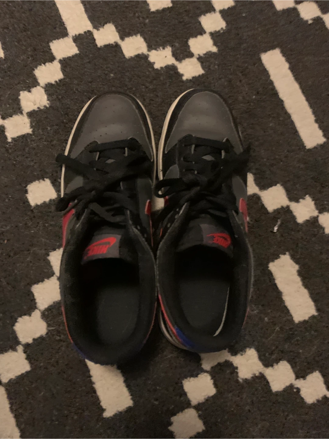 Nike Dunk Low Grey & Red - photo 2