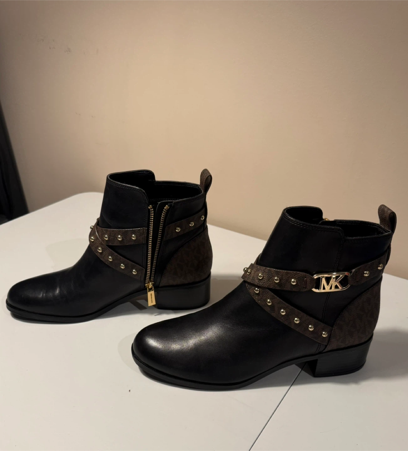 Michael Kors Black Leather boots Size 8.5 M - photo 5