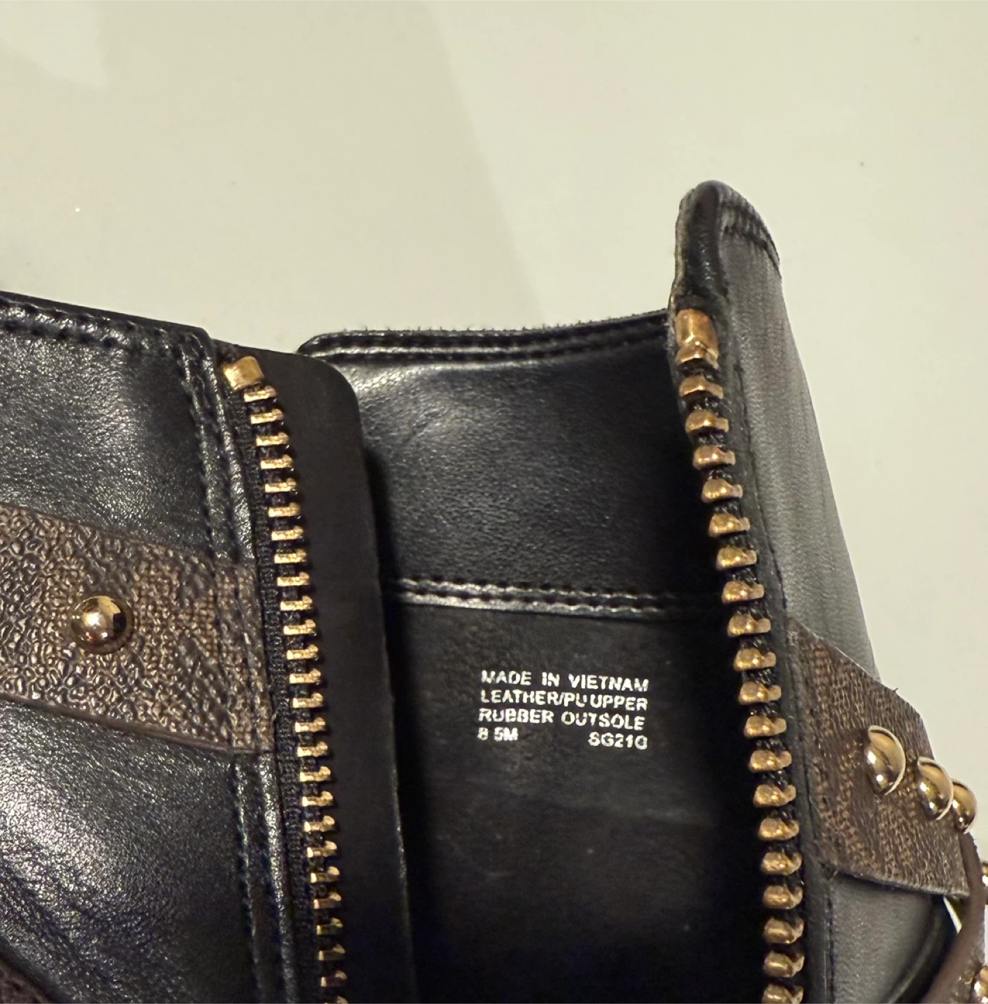 Michael Kors Black Leather boots Size 8.5 M - photo 4