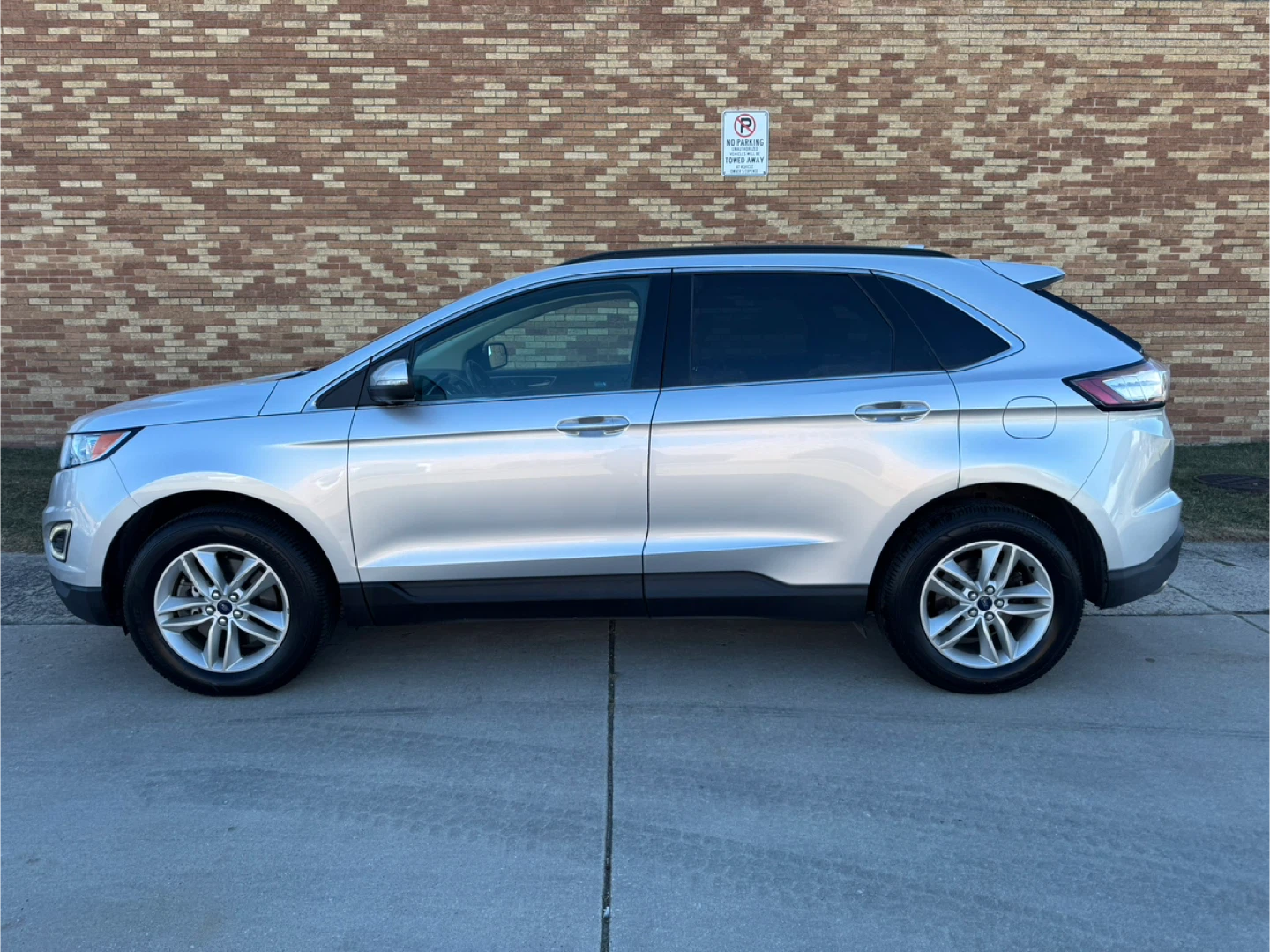 2017 Ford Edge SUV - photo 4