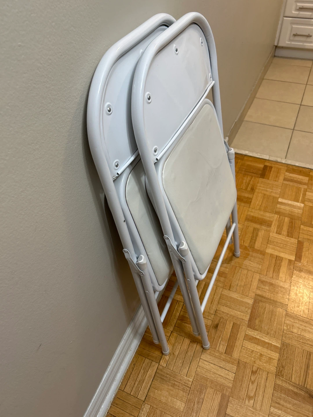 Folding Dining Table with Two White Folding Chairs - photo 4
