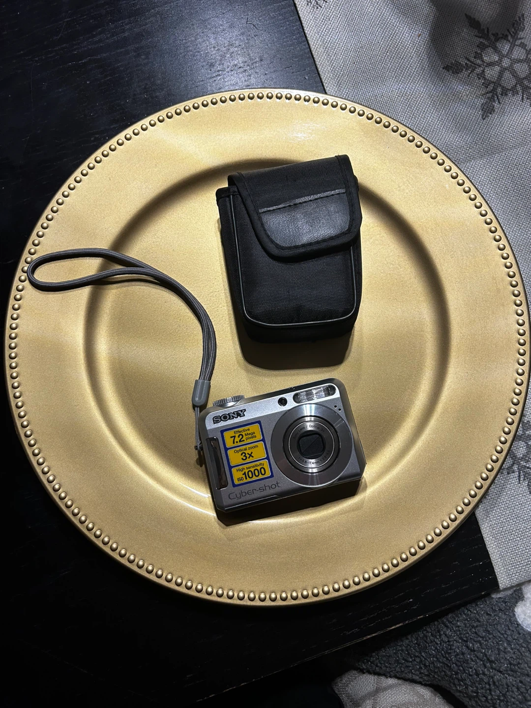 Sony Cyber-shot DSC-S650 Digital Camera