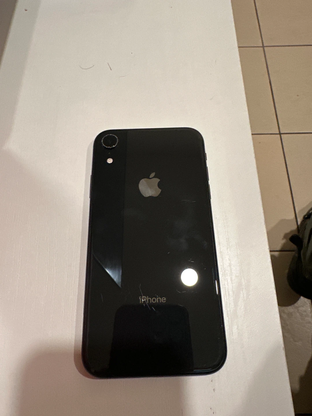 Apple iPhone XR - Apple tablet - photo 3