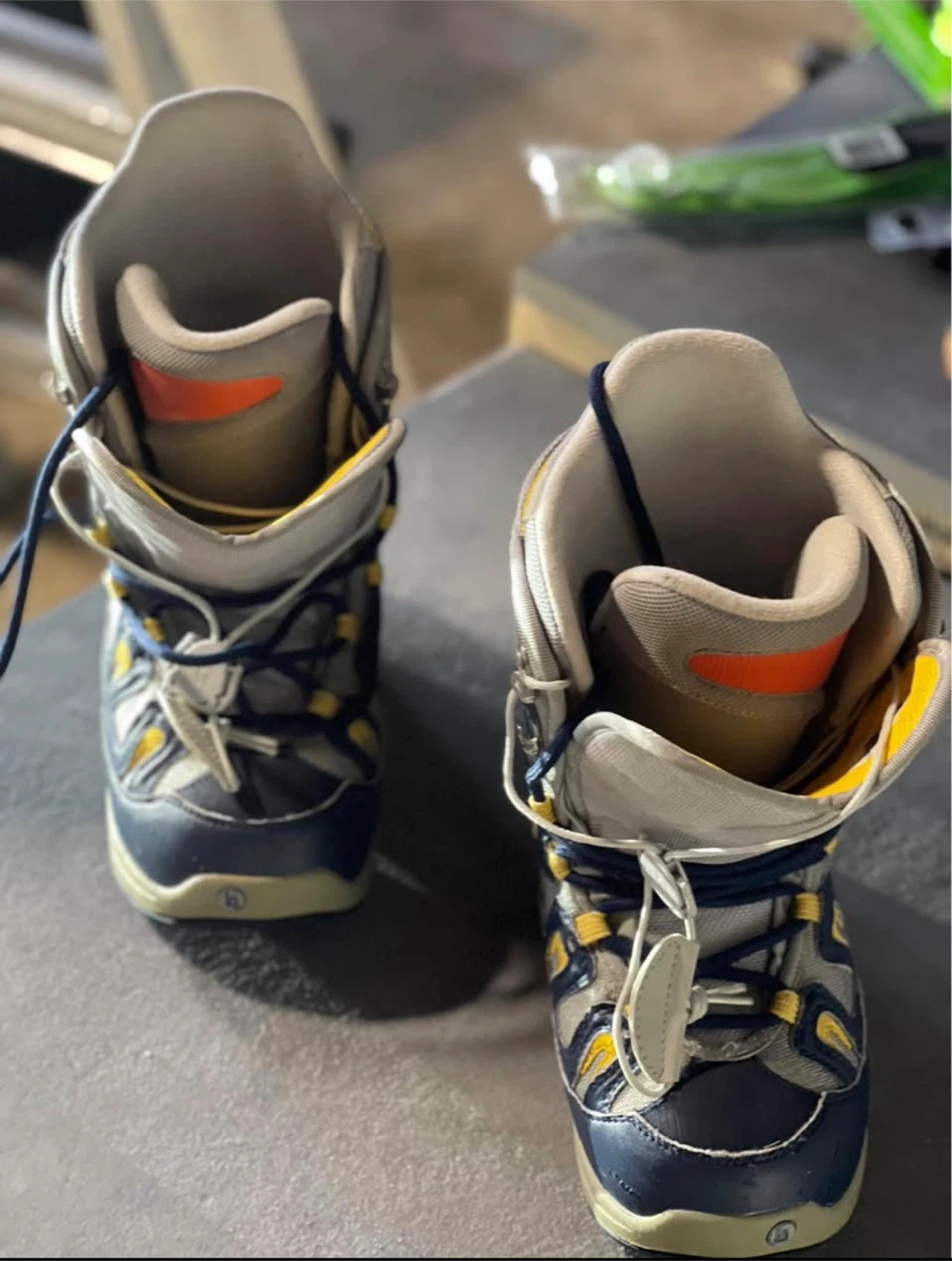 Burton Freestyle Youth Snowboard Boots - Size US 6 - photo 2