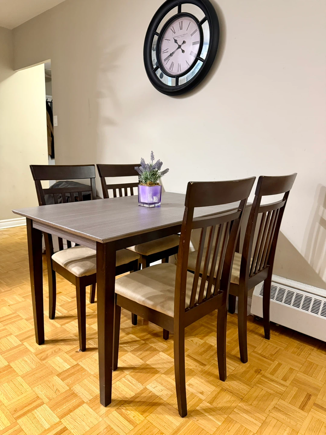 Dining Table Set with 4 Chairs