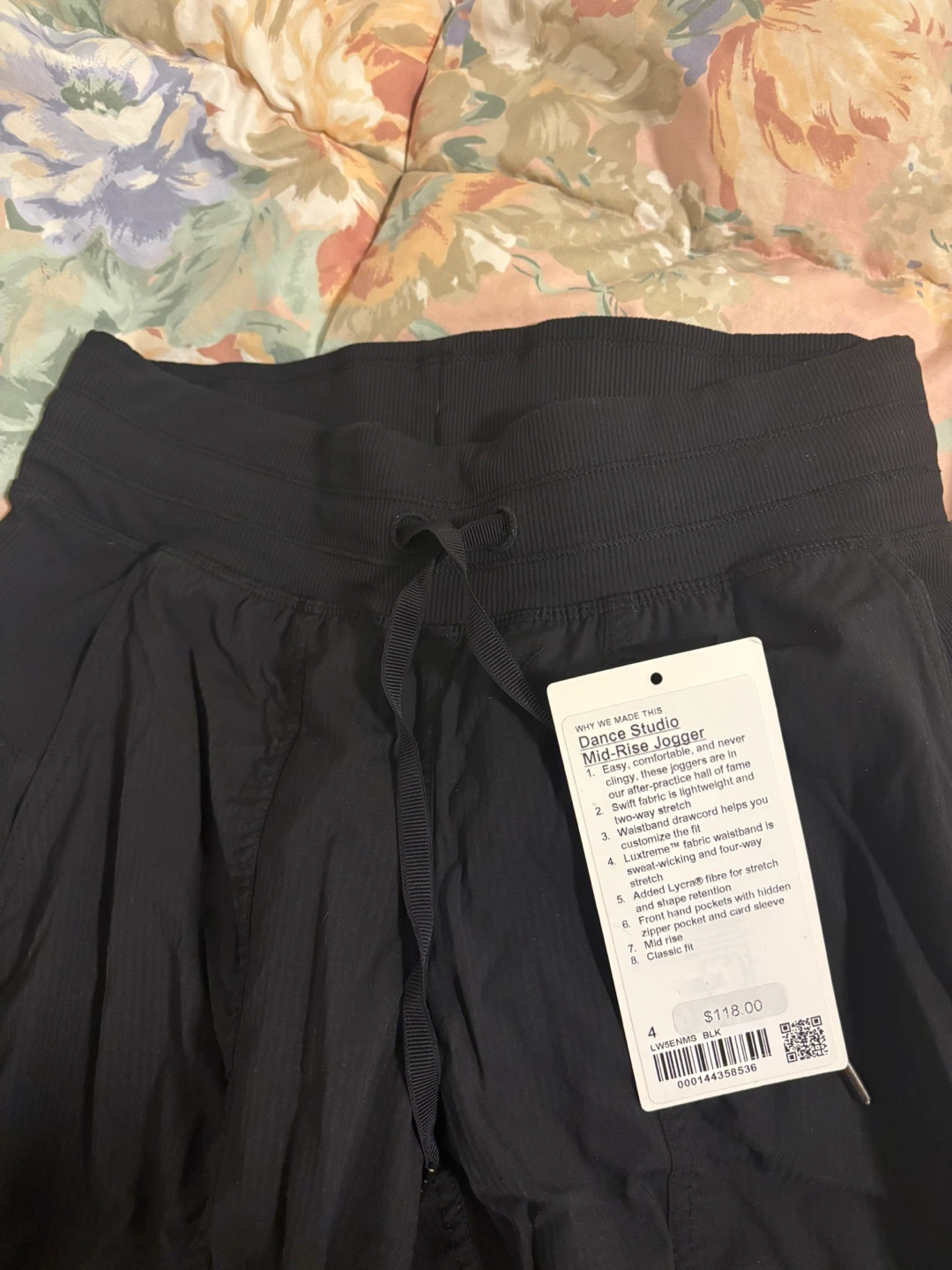 Lululemon Dance Studio Joggers - Size 4