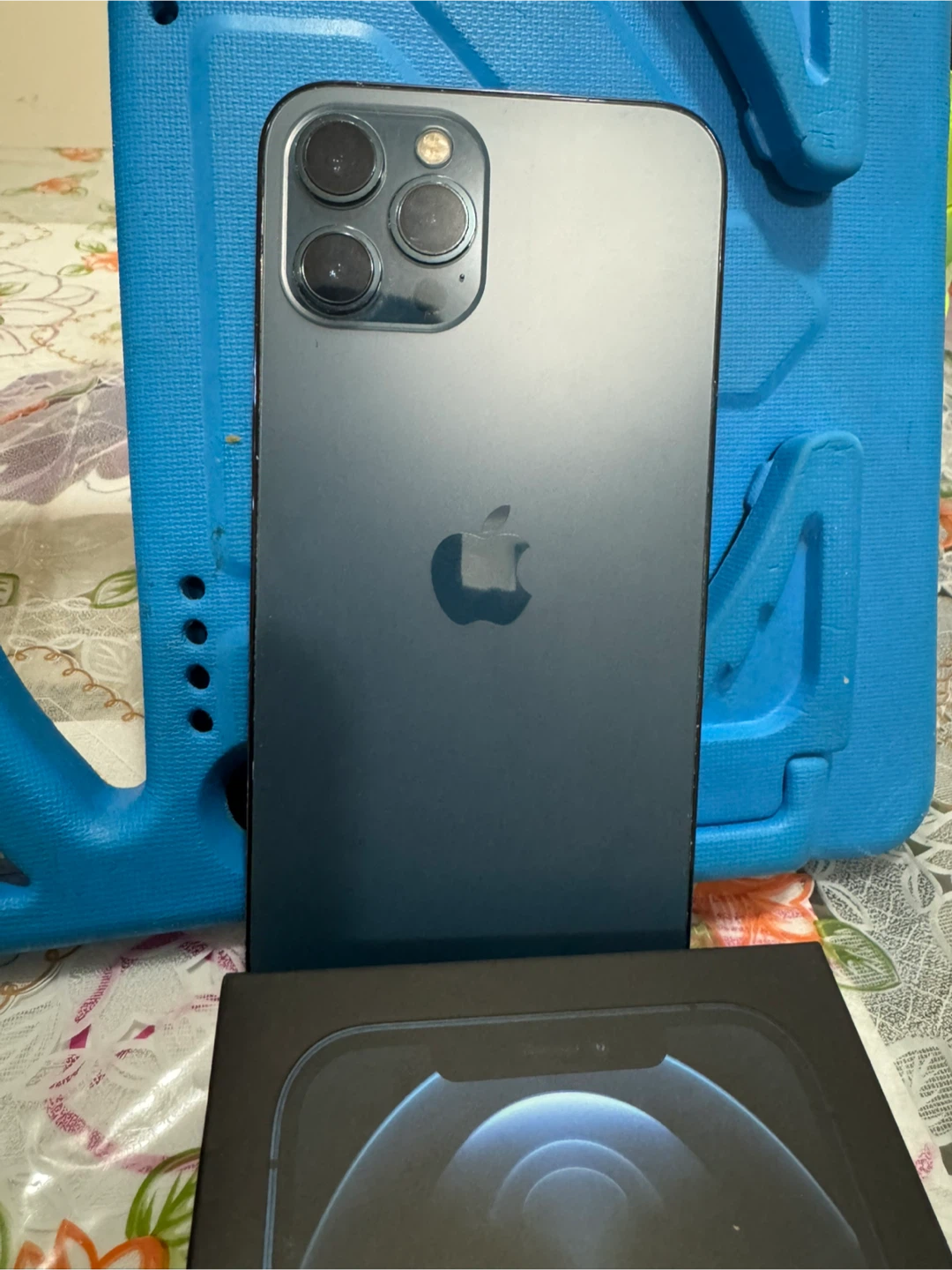 Apple iPhone 12 Pro - Blue - photo 2
