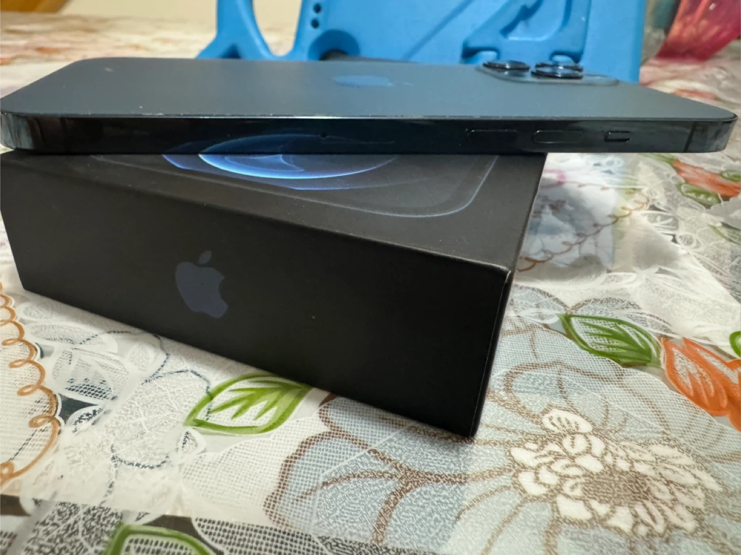 Apple iPhone 12 Pro - Blue - photo 4
