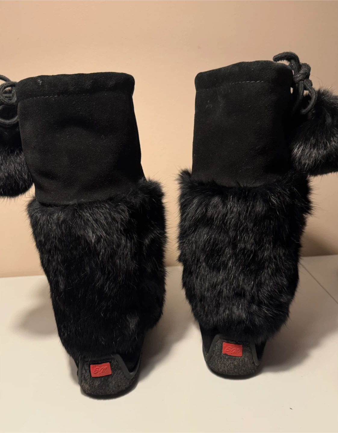 SoftMoc Black Fur Moccasin Boots - photo 2